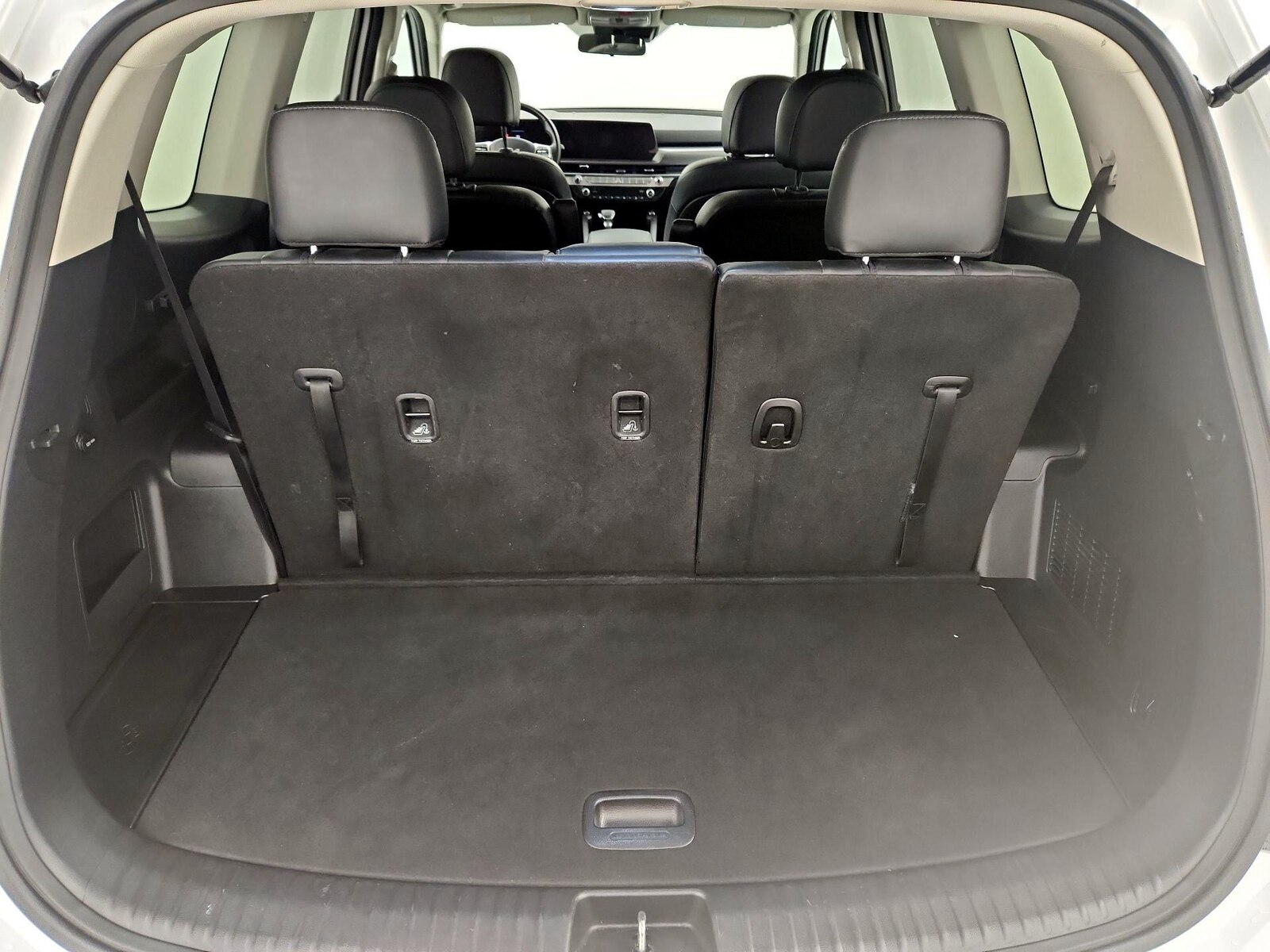 2024 Kia Telluride S - Photo 24