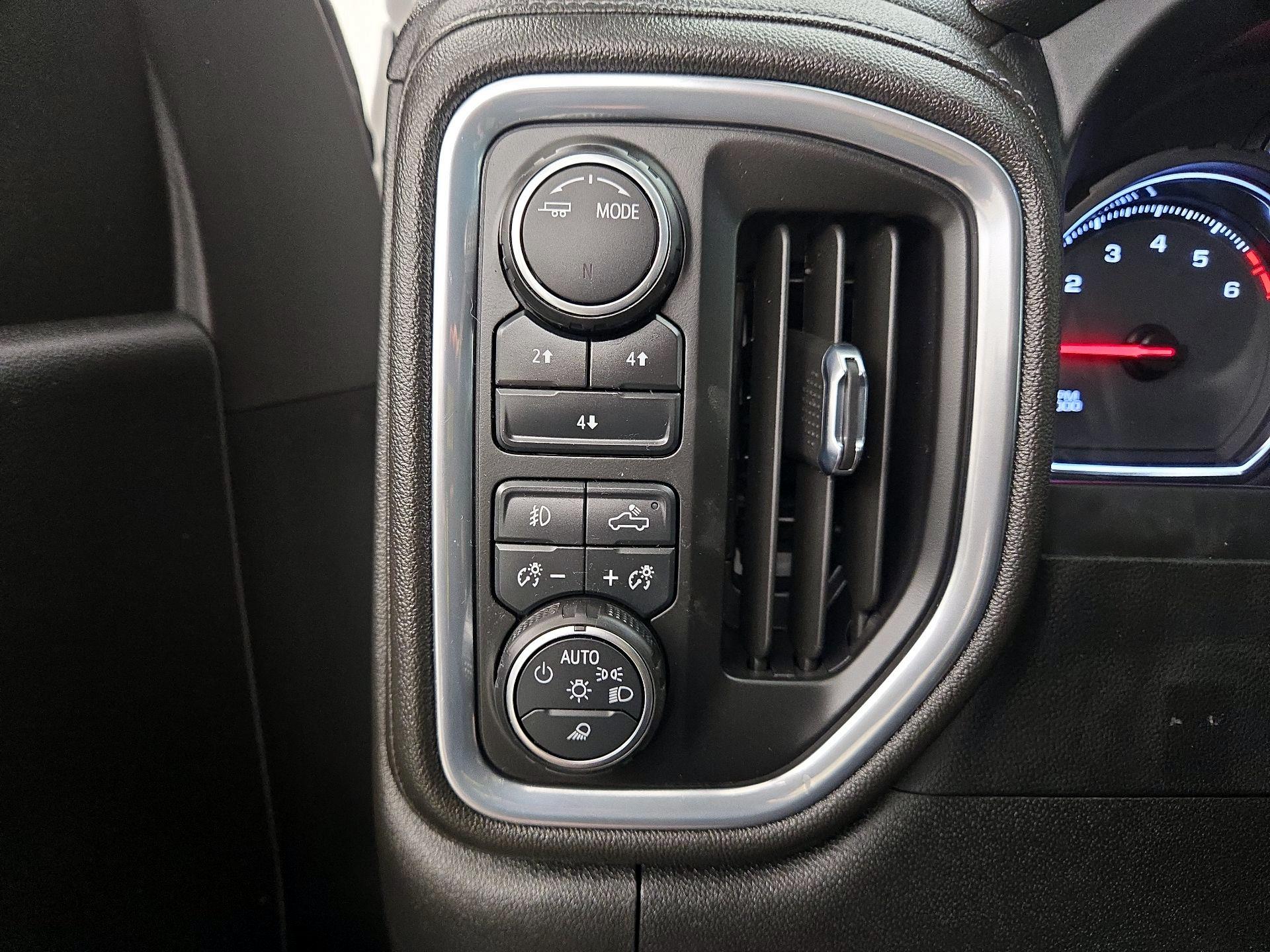 Thumbnail: 2023 Chevrolet Silverado 2500 - 13