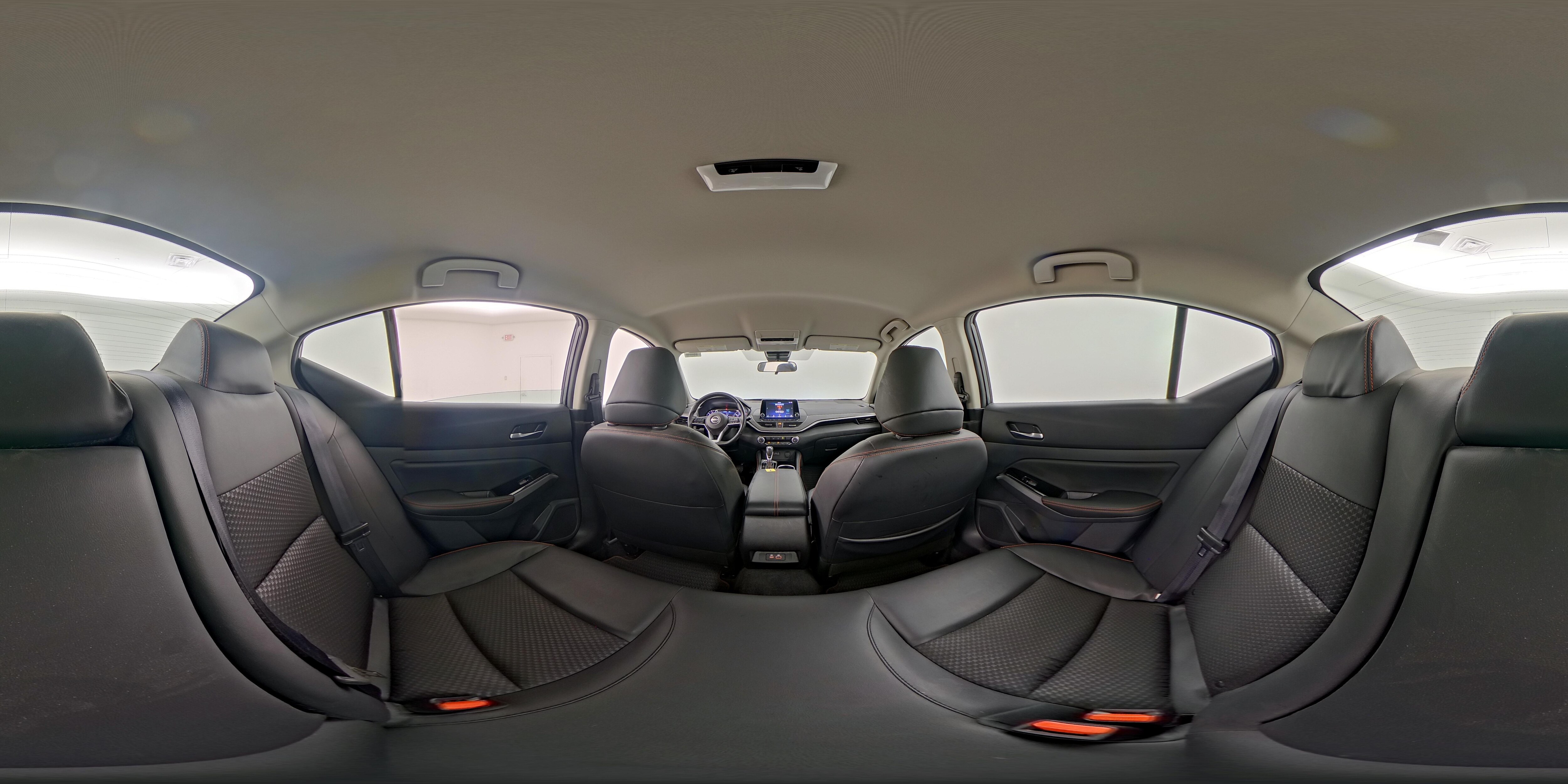 2025 Nissan Altima SR - Photo 25
