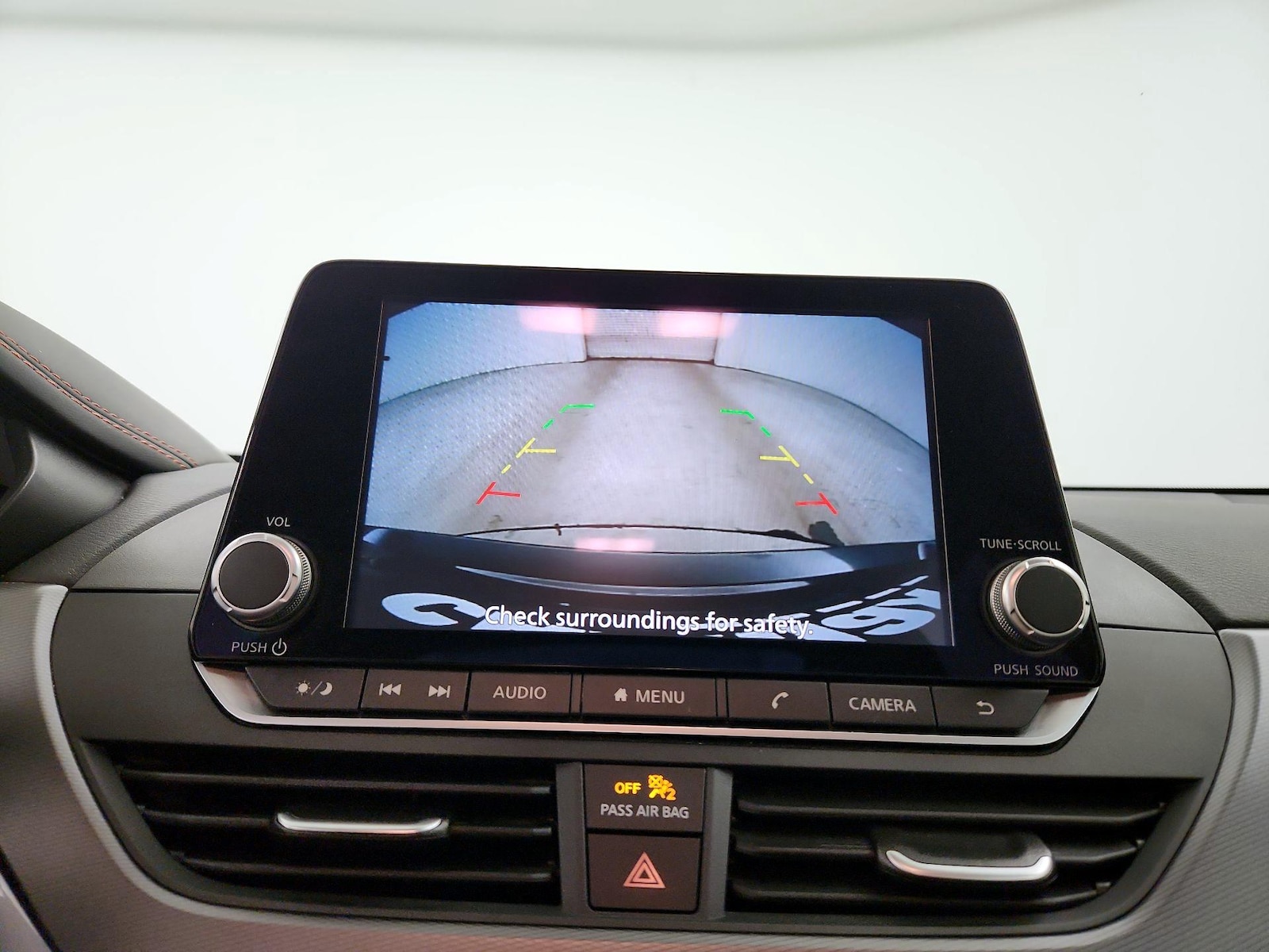 2025 Nissan Altima SR - Photo 15