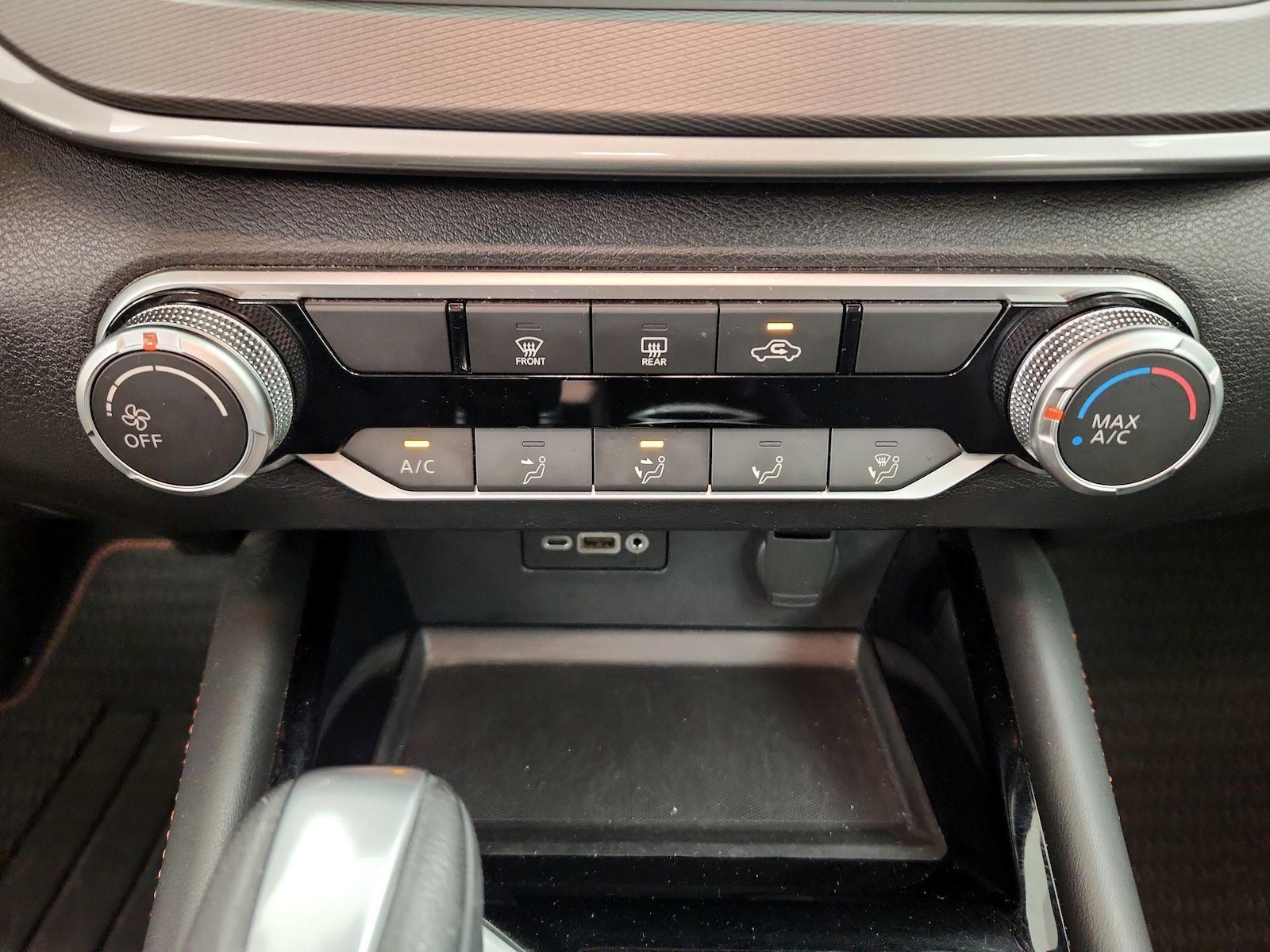 2025 Nissan Altima SR - Photo 17