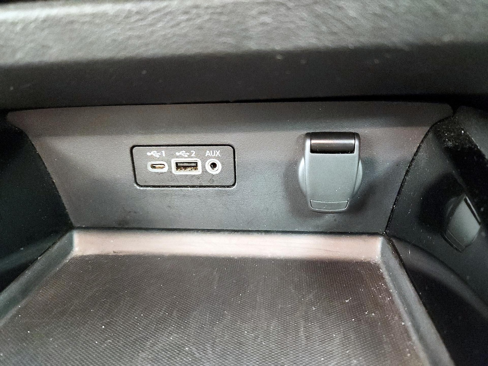 2025 Nissan Altima SR - Photo 19