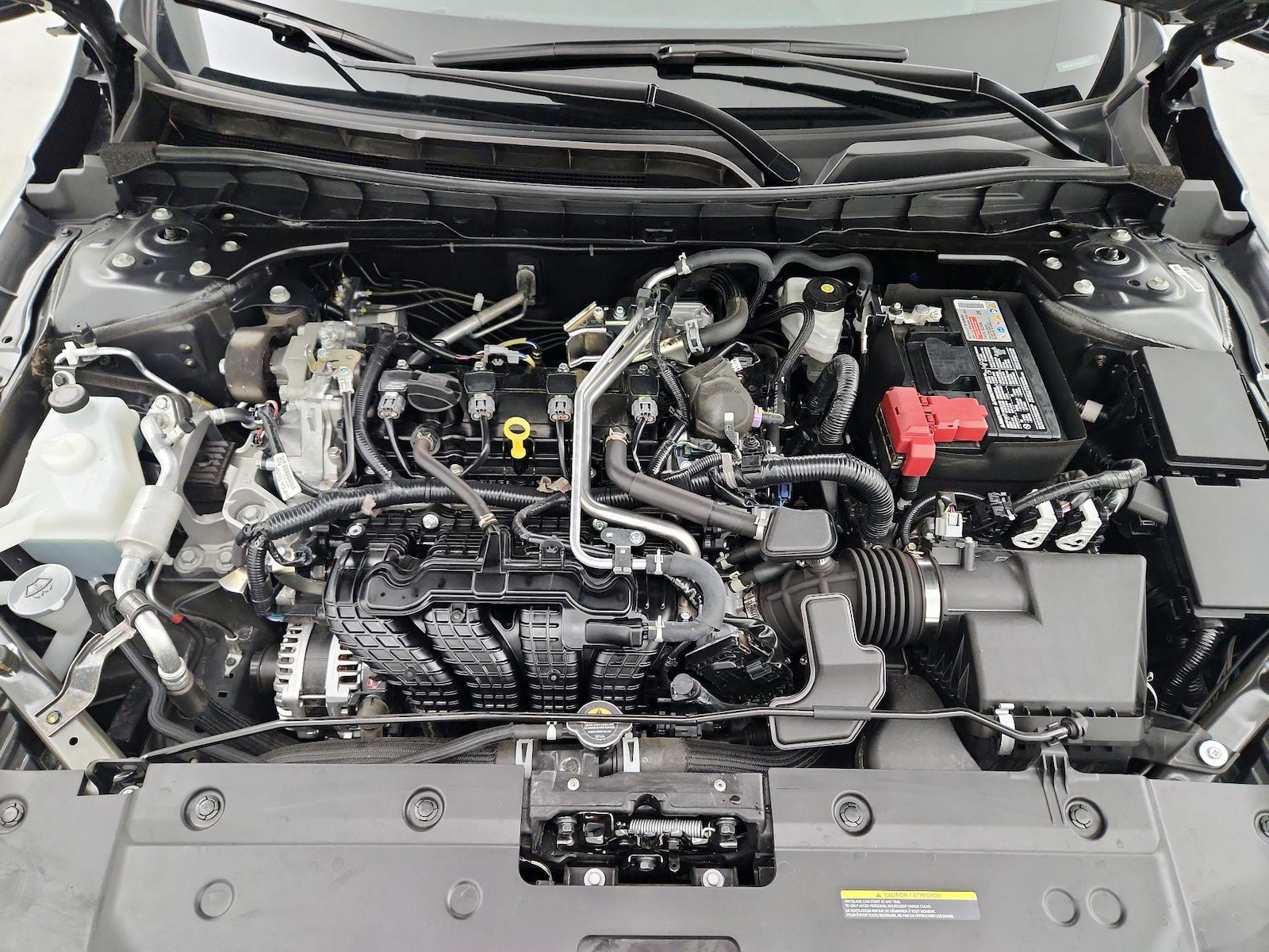 2025 Nissan Altima SR - Photo 22