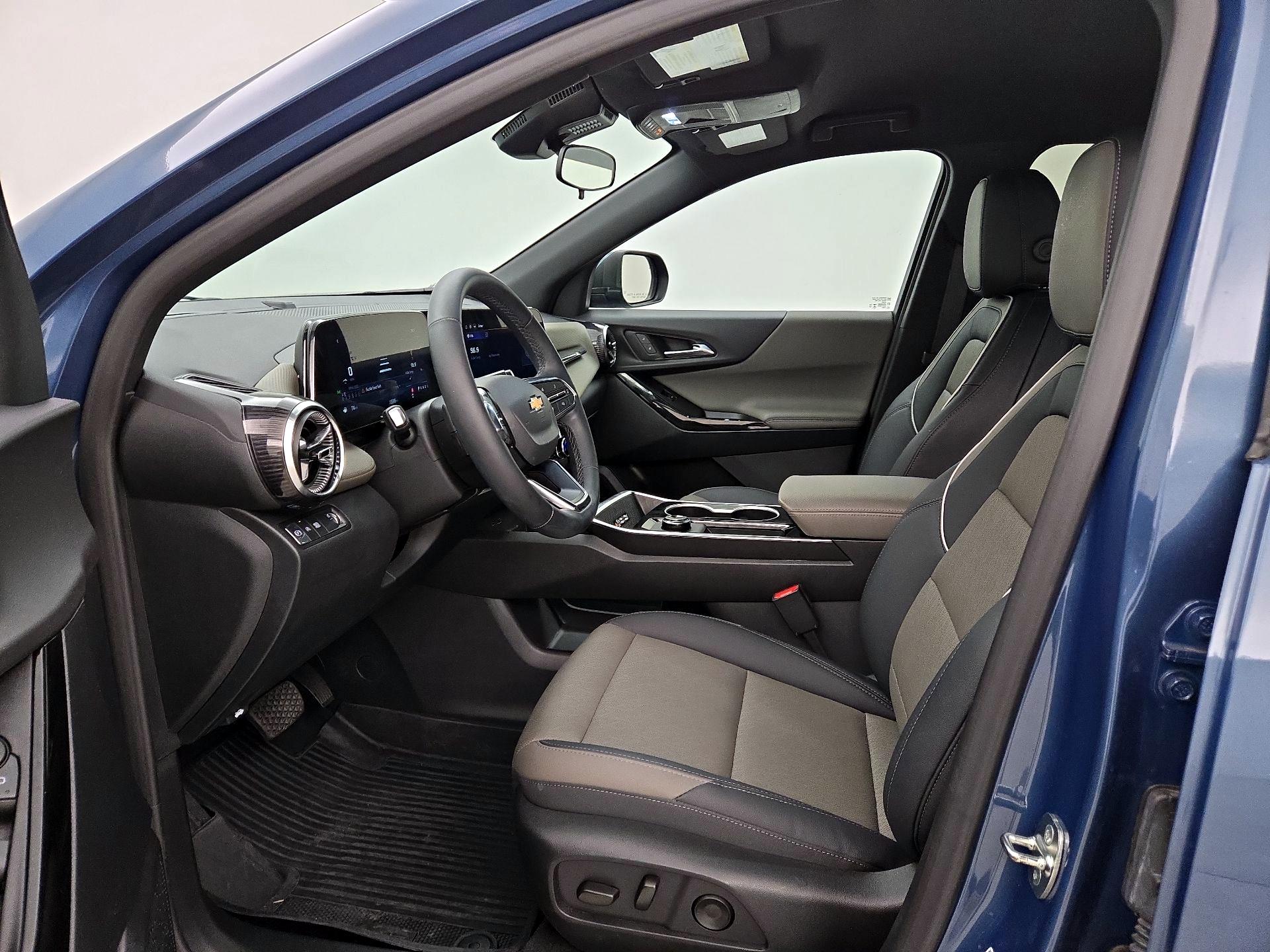 Thumbnail: 2026 Chevrolet Equinox - 11