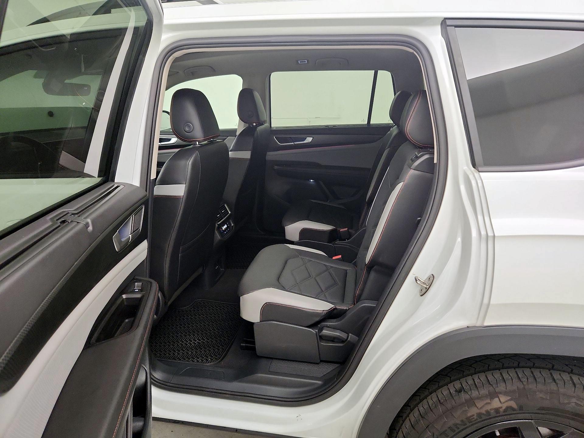 Thumbnail: 2024 Volkswagen Atlas - 18