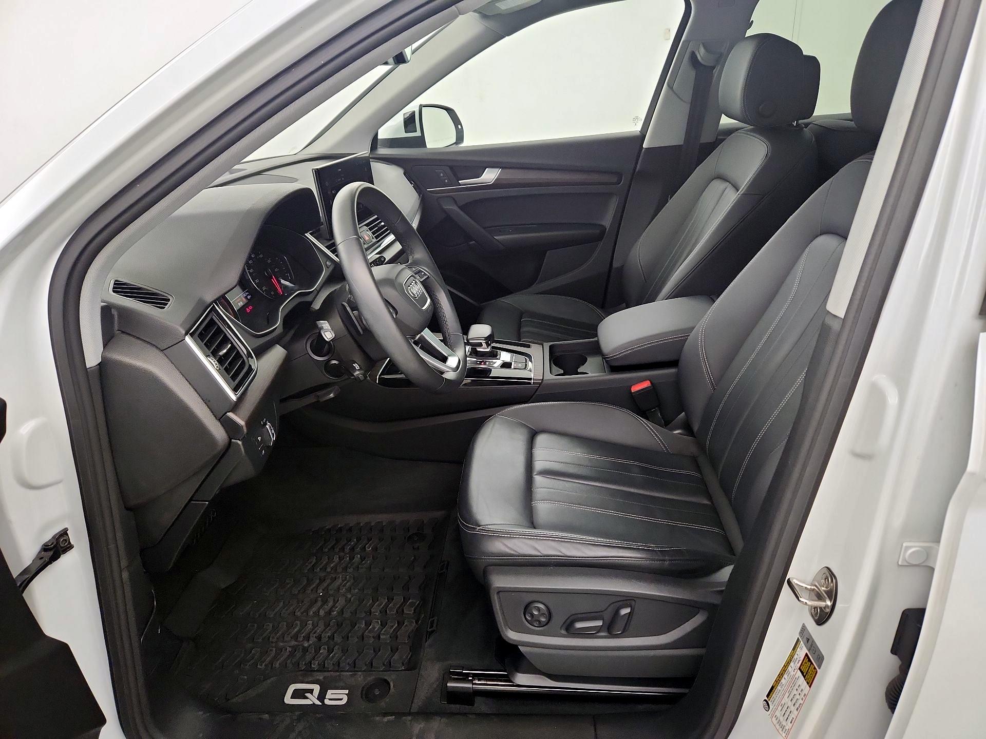 Thumbnail: 2023 Audi Q5 - 9