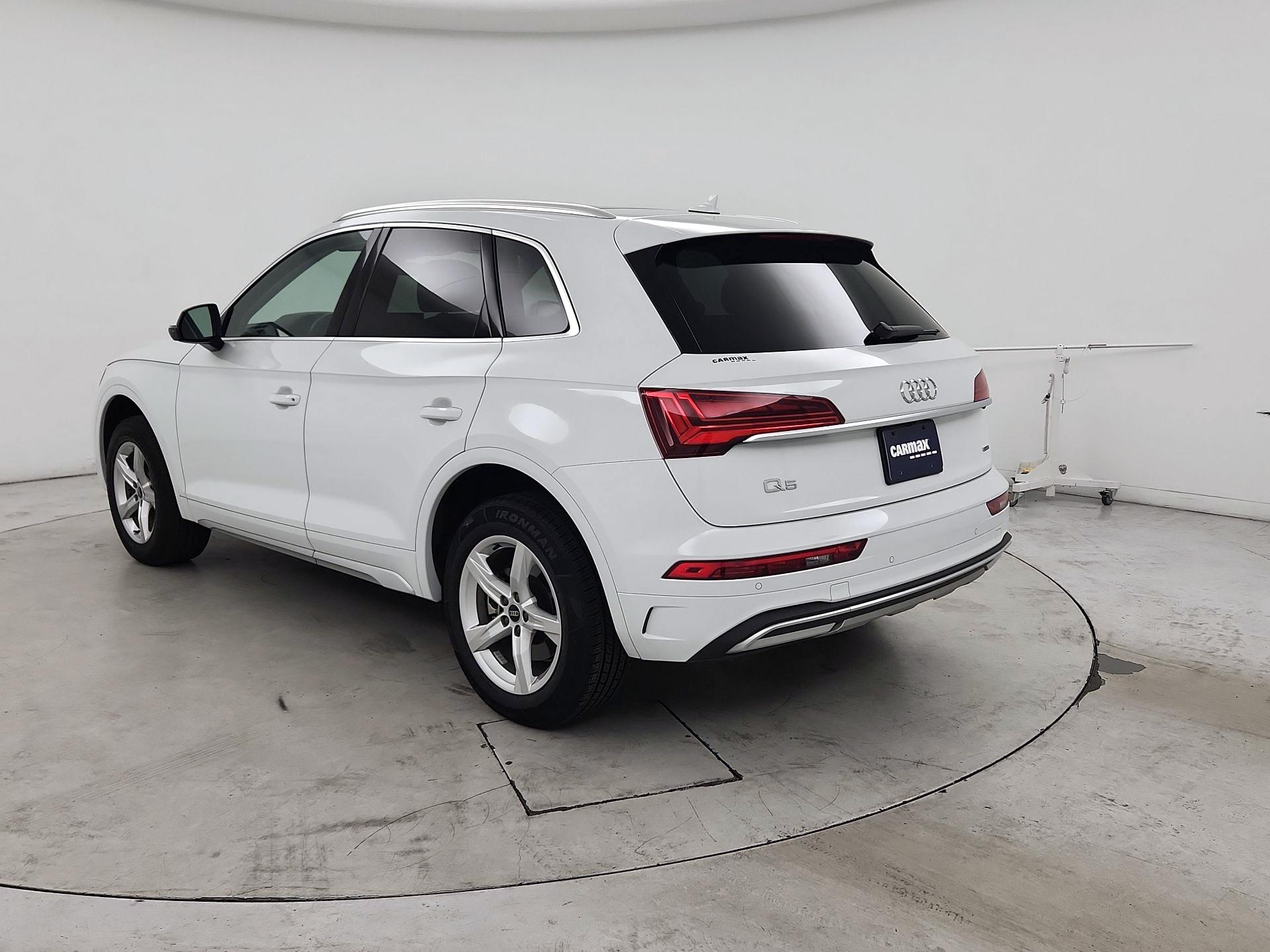Thumbnail: 2023 Audi Q5 - 7