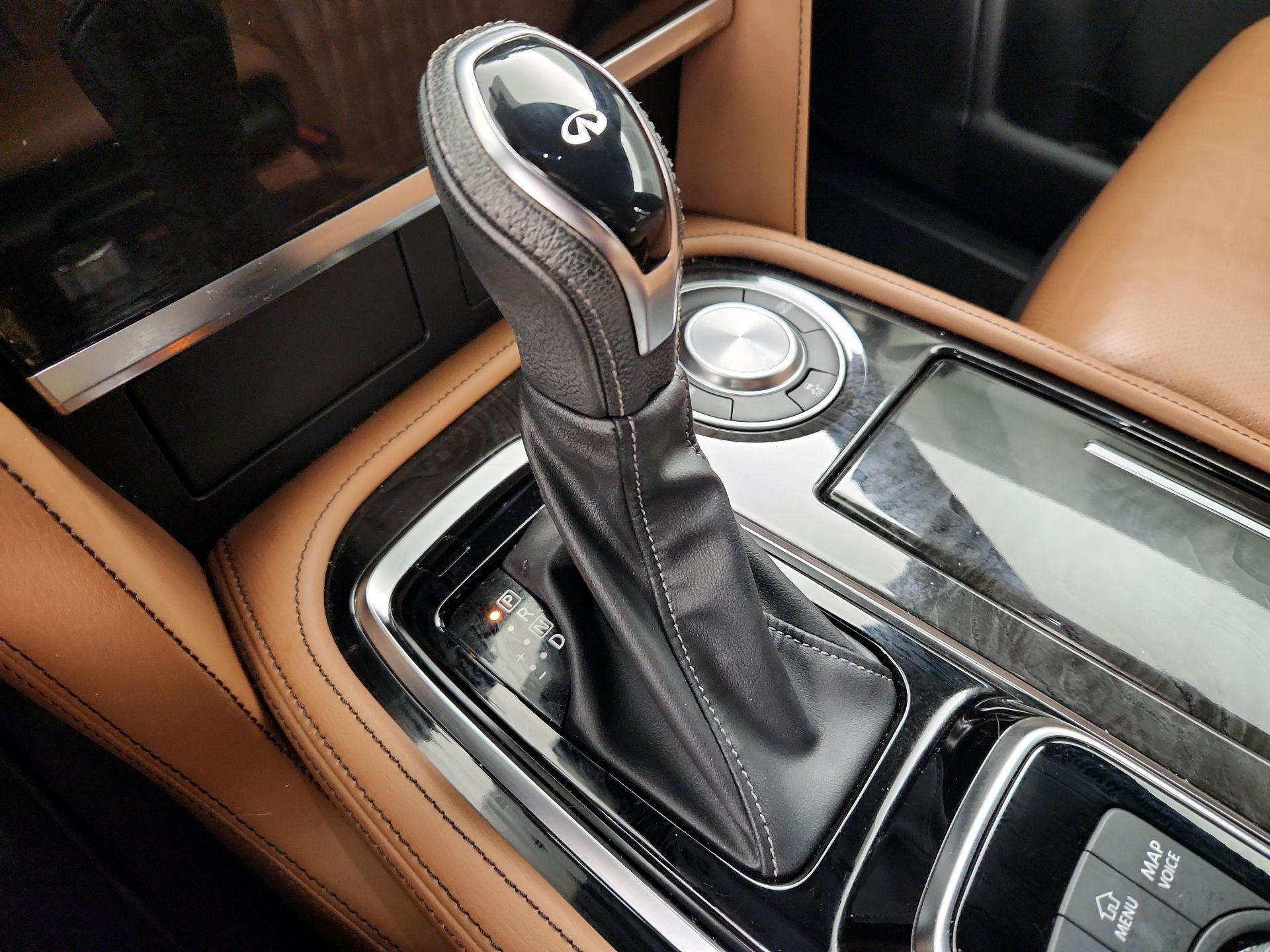 Thumbnail: 2022 INFINITI QX80 - 18