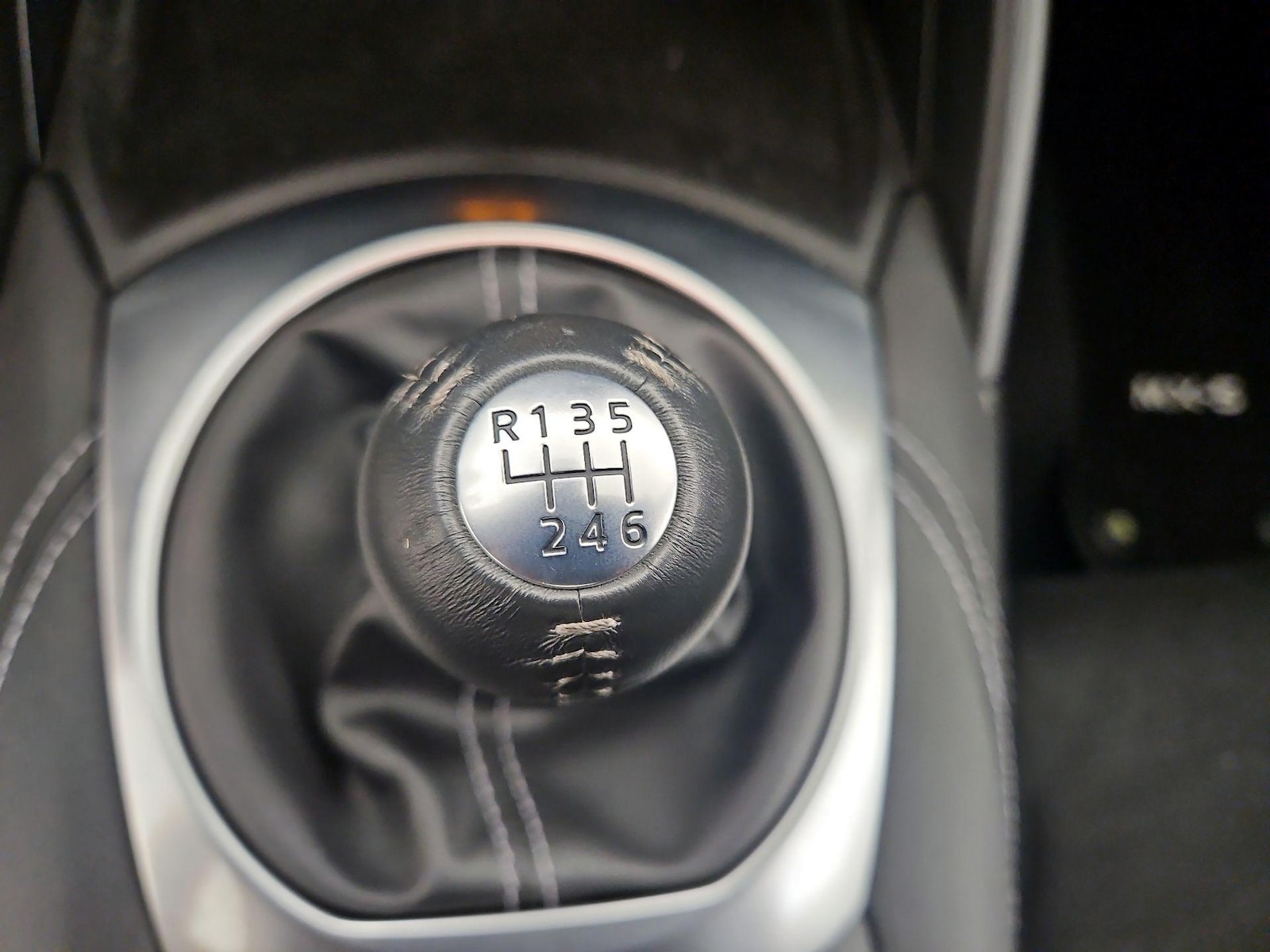 2024 Mazda MX-5 Miata Club - Photo 18