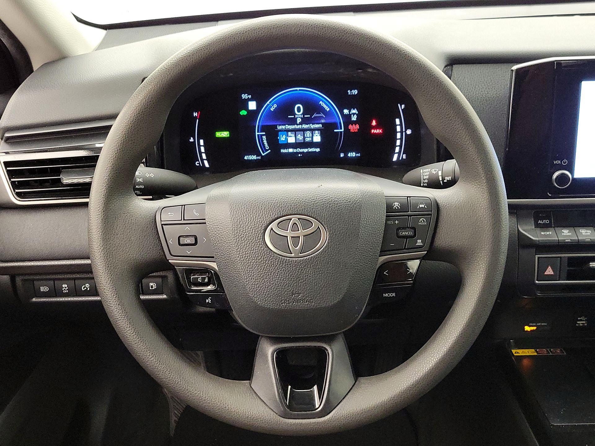 Thumbnail: 2025 Toyota Camry - 10