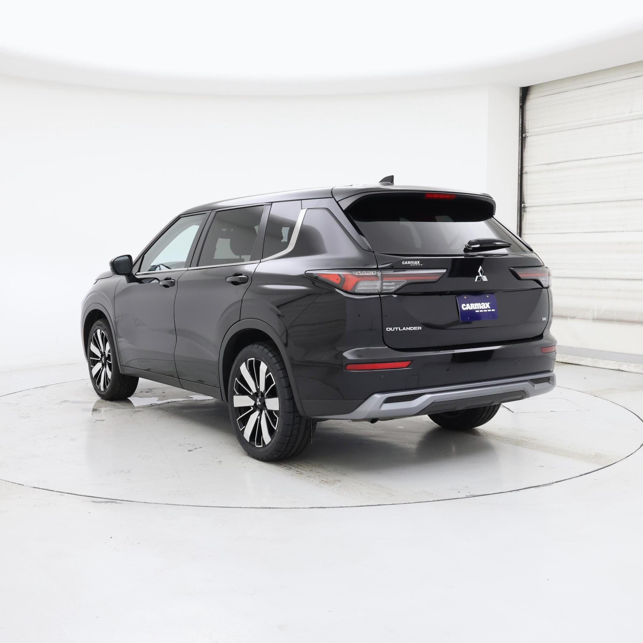 Thumbnail: 2025 Mitsubishi Outlander - 2