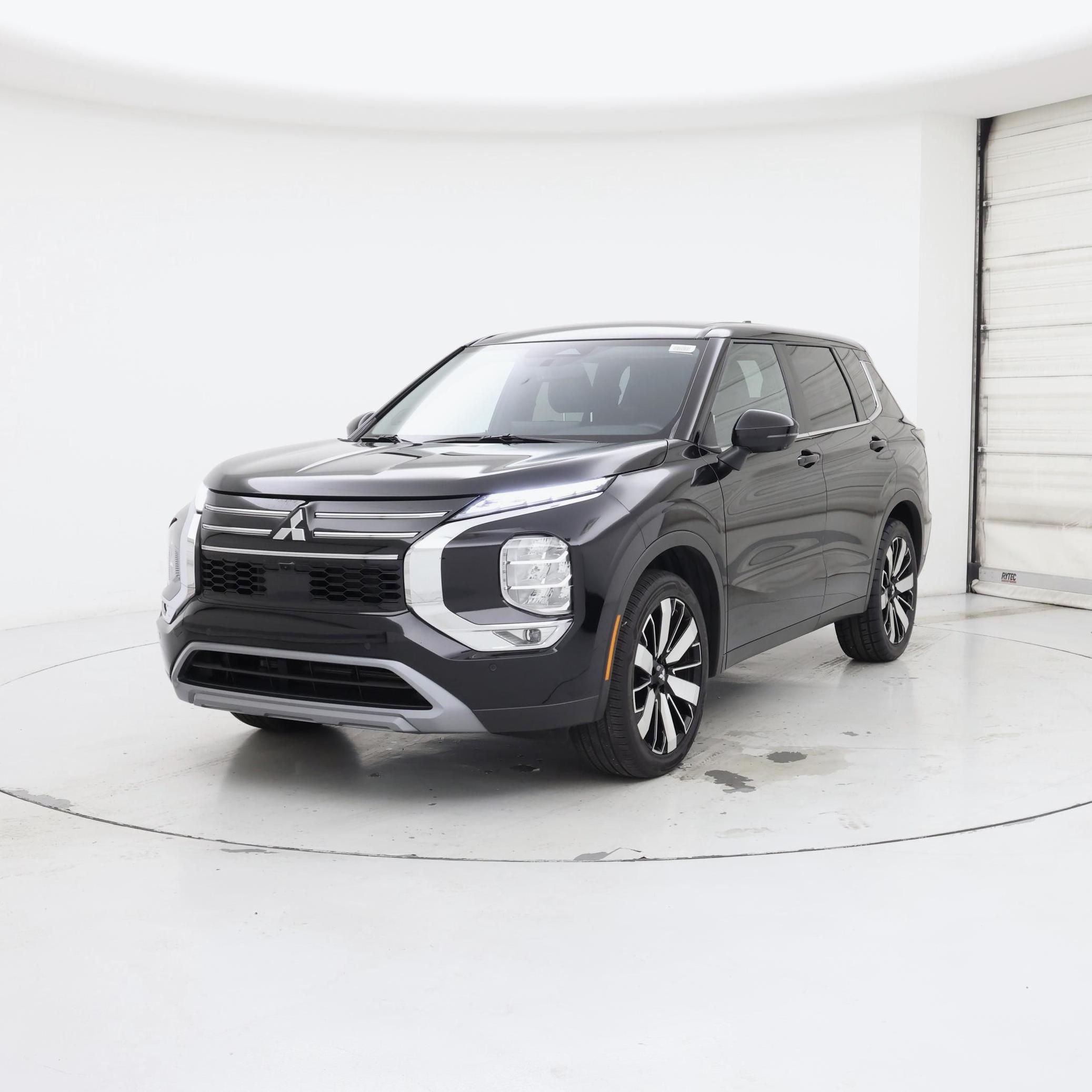 Thumbnail: 2025 Mitsubishi Outlander - 4
