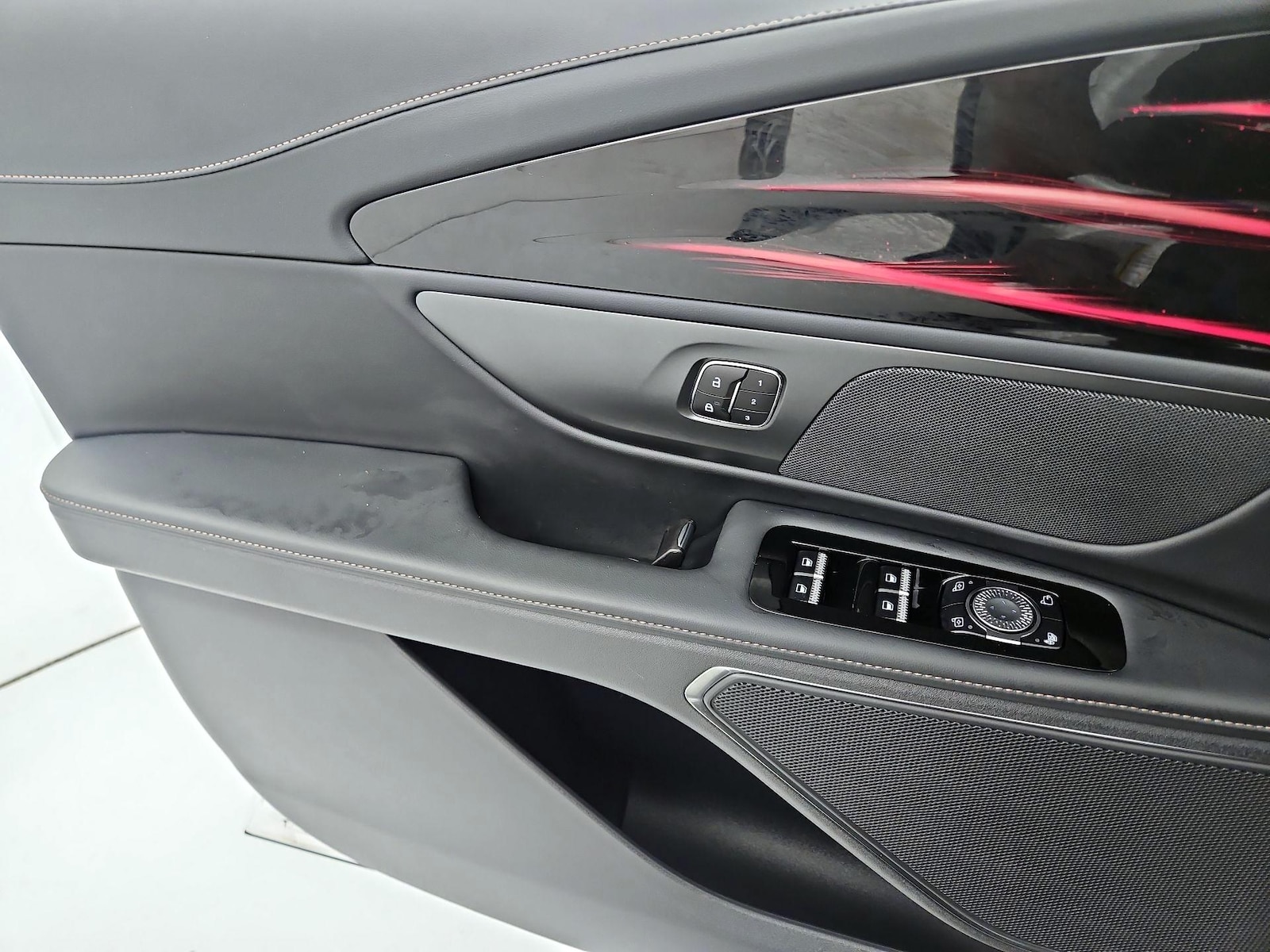 2025 Lincoln Nautilus Premiere - Photo 13