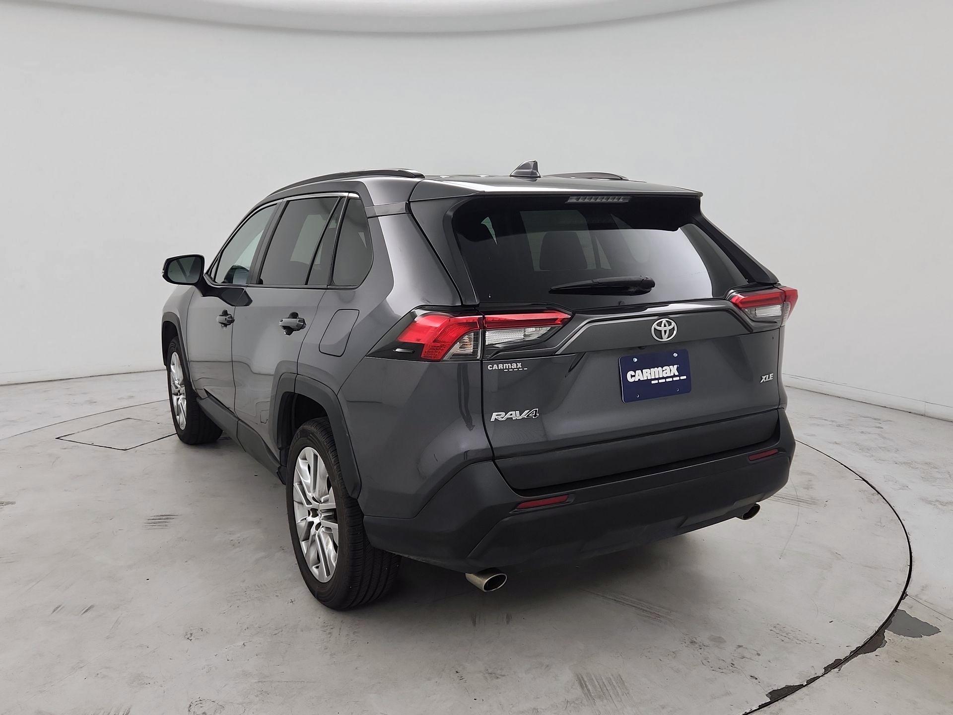 Thumbnail: 2019 Toyota RAV4 - 7