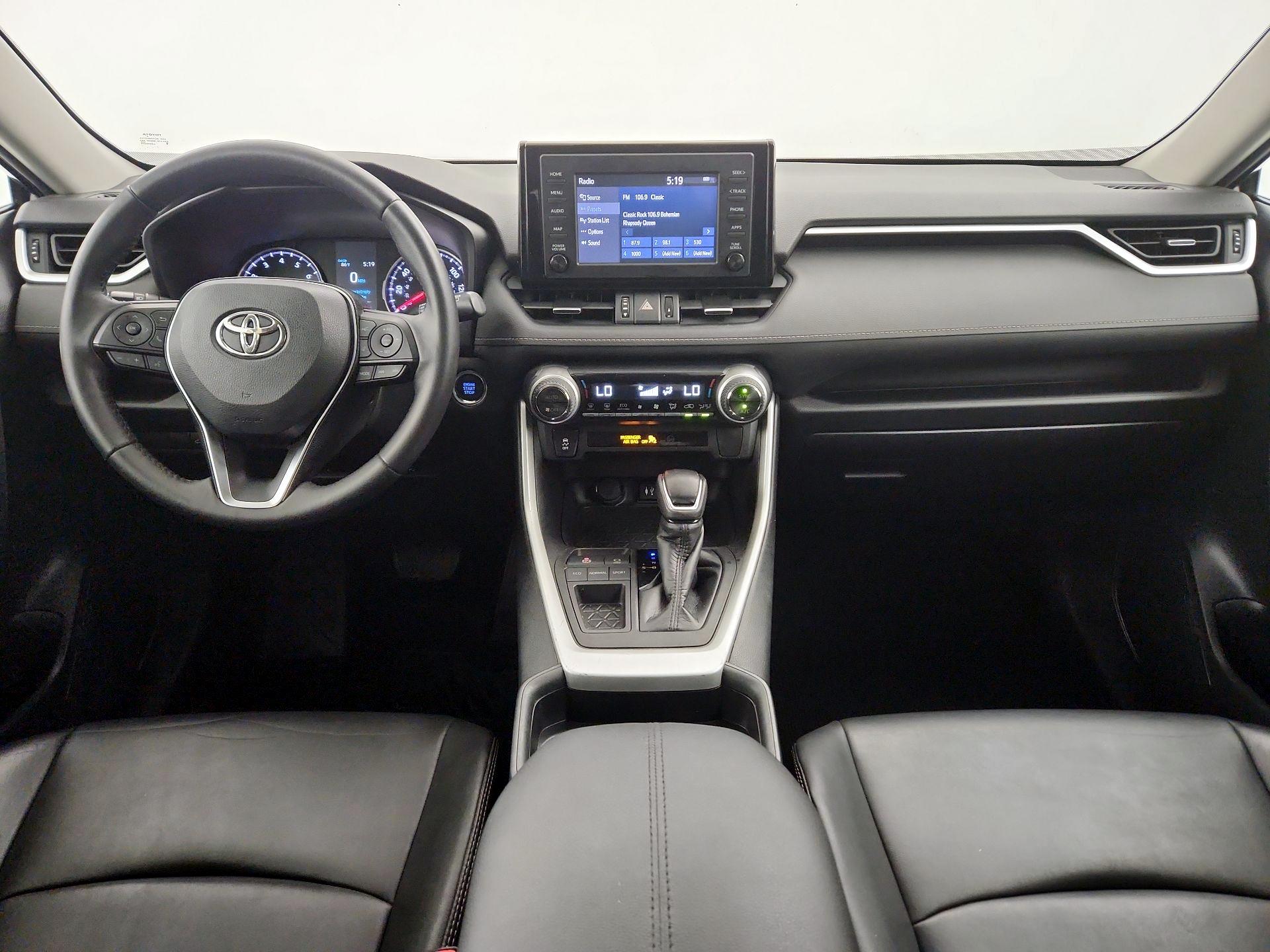 Thumbnail: 2019 Toyota RAV4 - 8