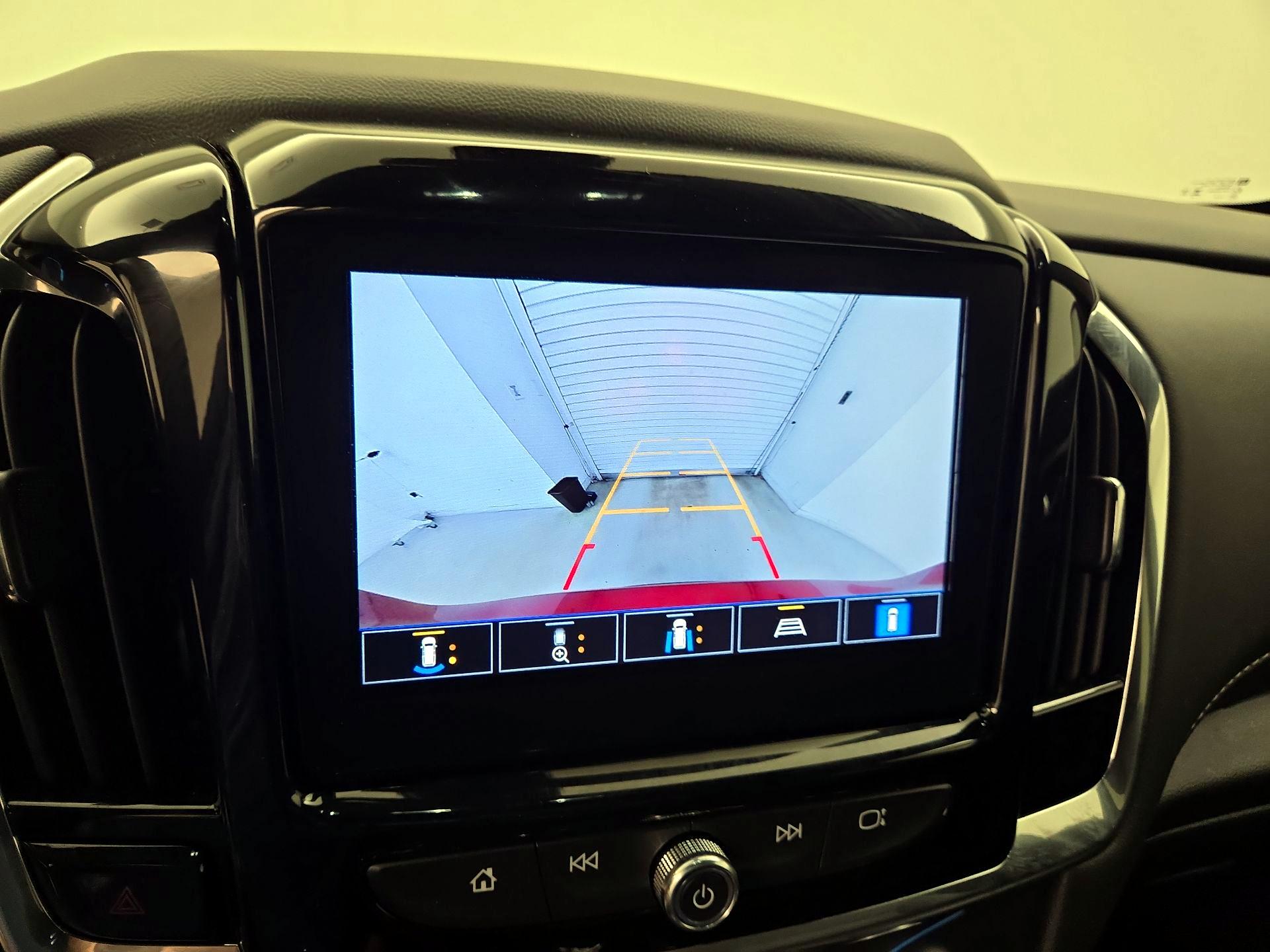 Thumbnail: 2023 Chevrolet Traverse - 15