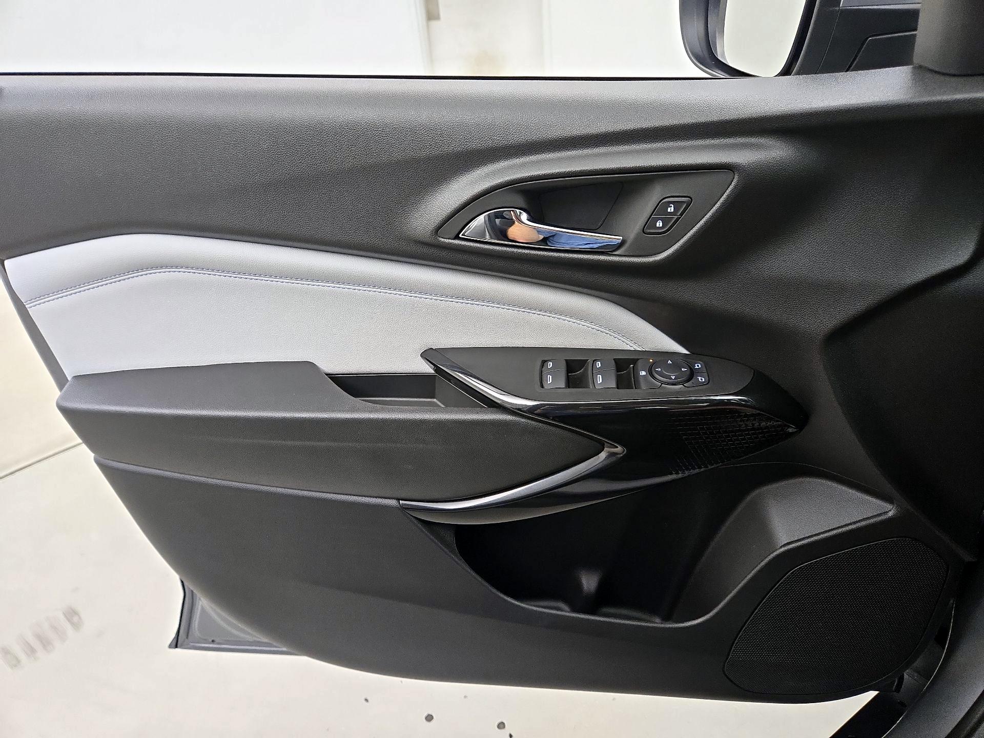 Thumbnail: 2025 Chevrolet Trax - 12