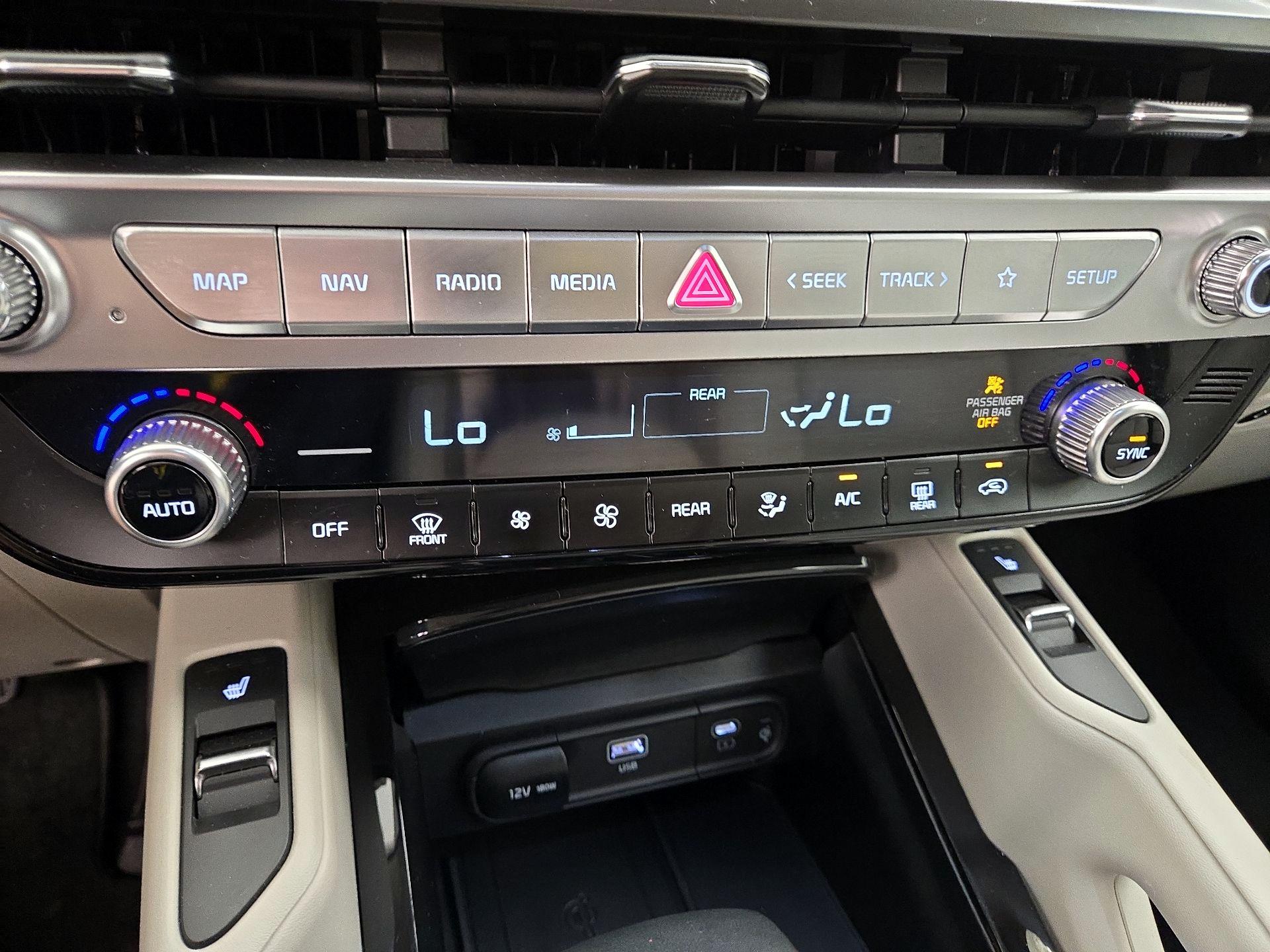 Thumbnail: 2025 Kia Telluride - 17