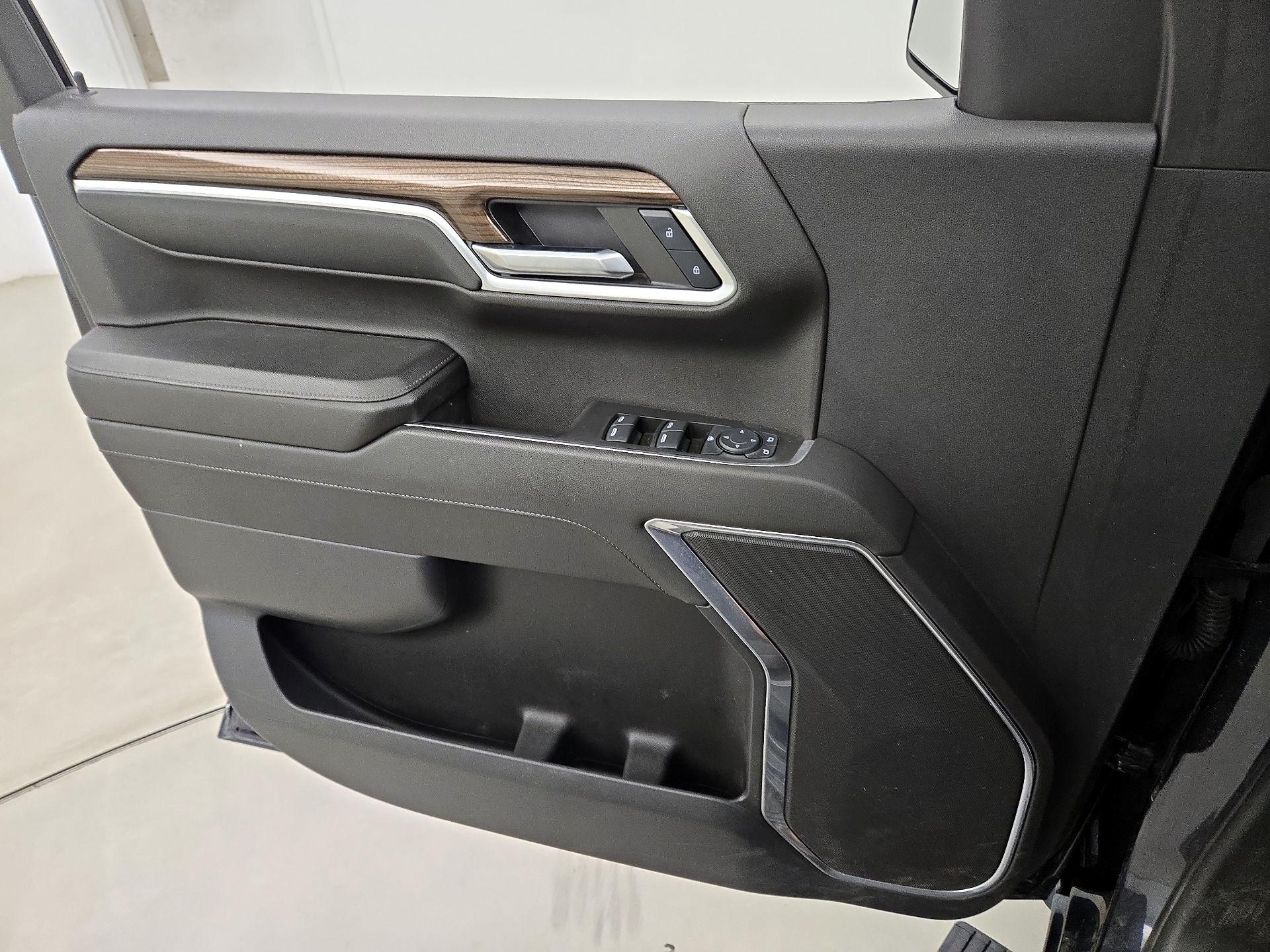 Thumbnail: 2024 Chevrolet Silverado 1500 - 12