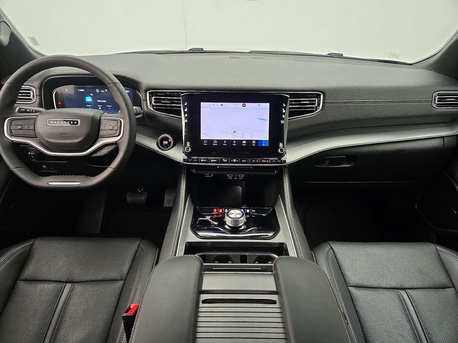 2025 Jeep Wagoneer L Series II - Photo 10