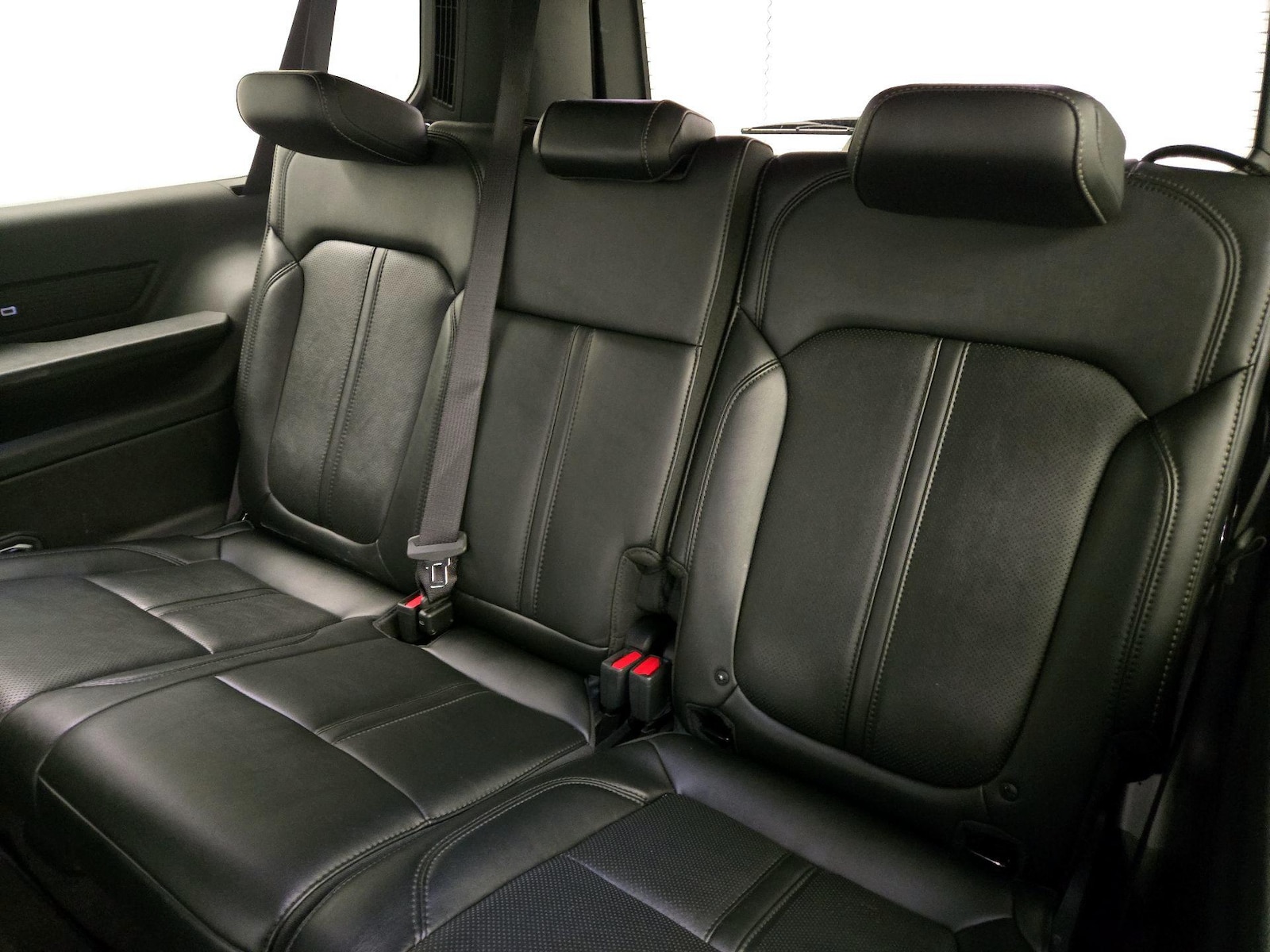 2025 Jeep Wagoneer L Series II - Photo 22