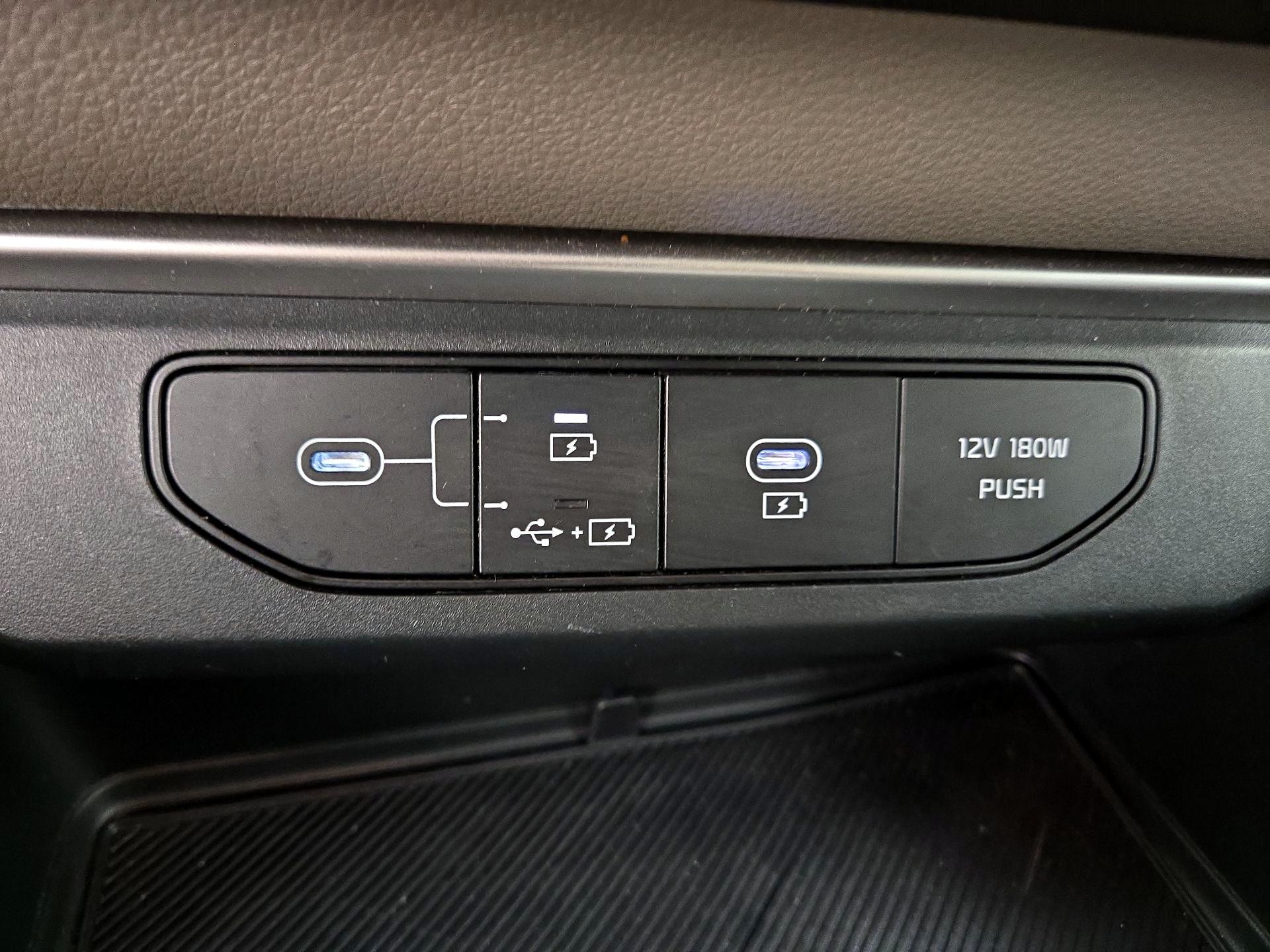 Thumbnail: 2025 Kia Carnival - 19
