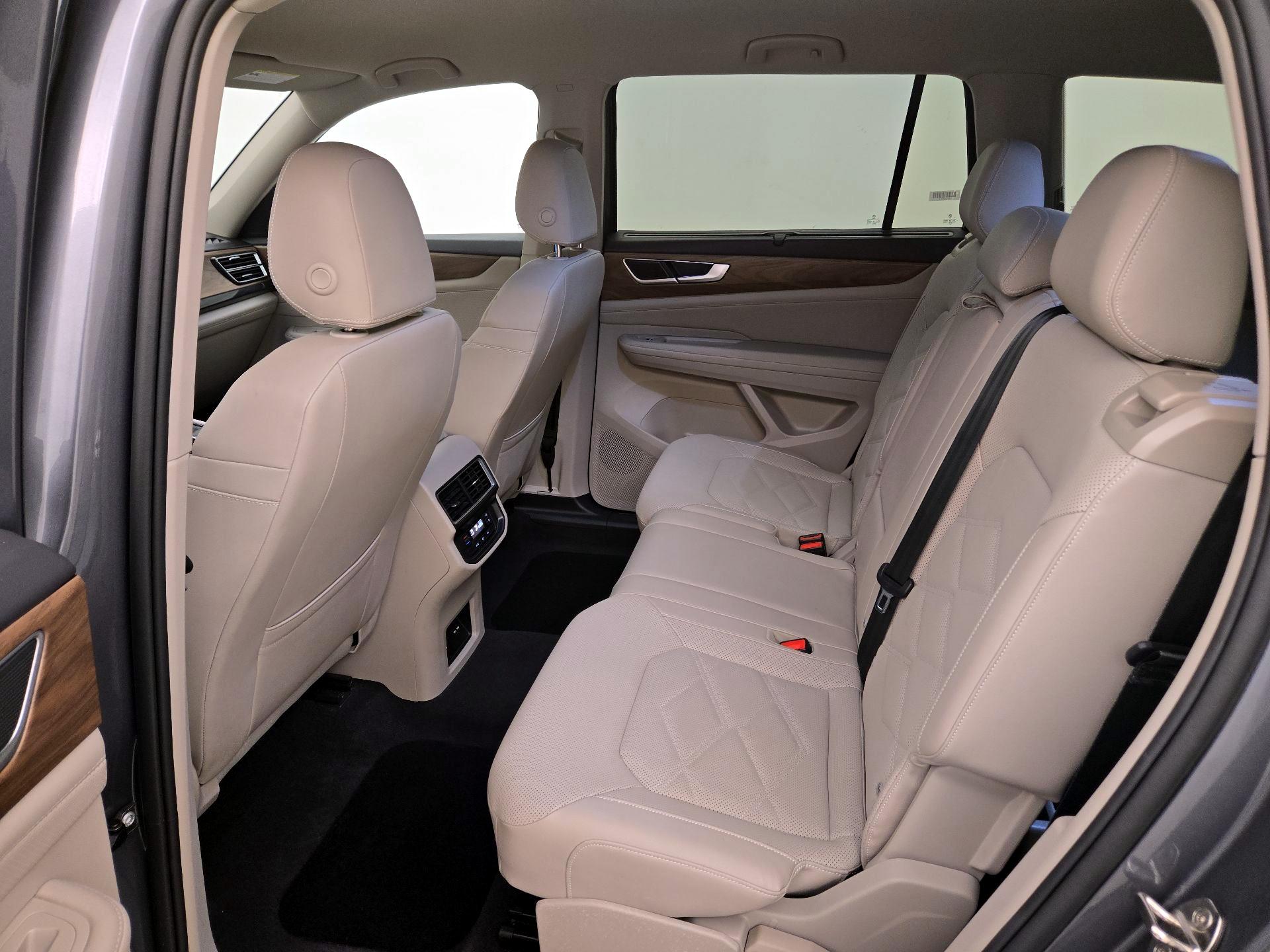 Thumbnail: 2025 Volkswagen Atlas - 19