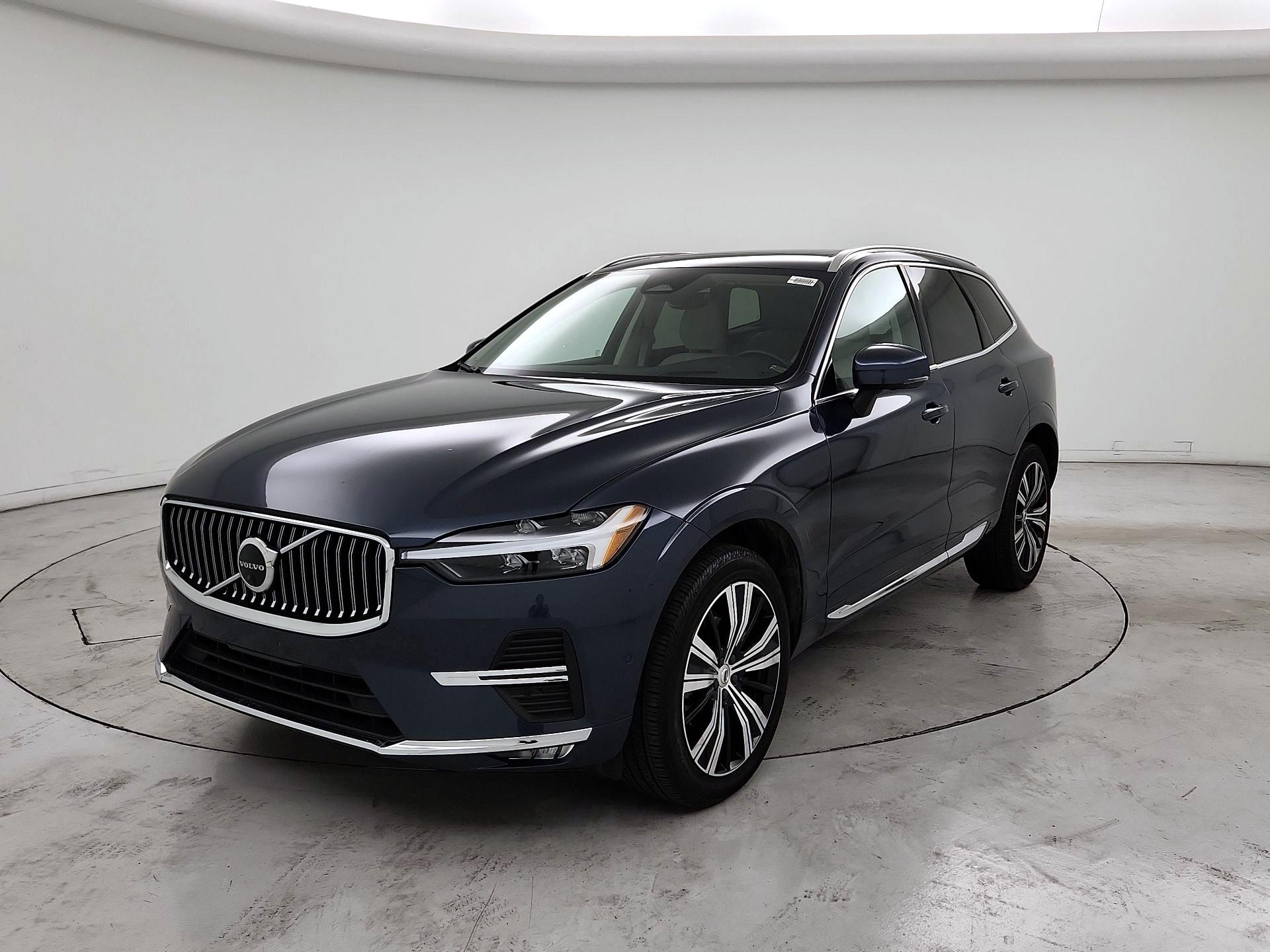 Thumbnail: 2022 Volvo XC60 - 3