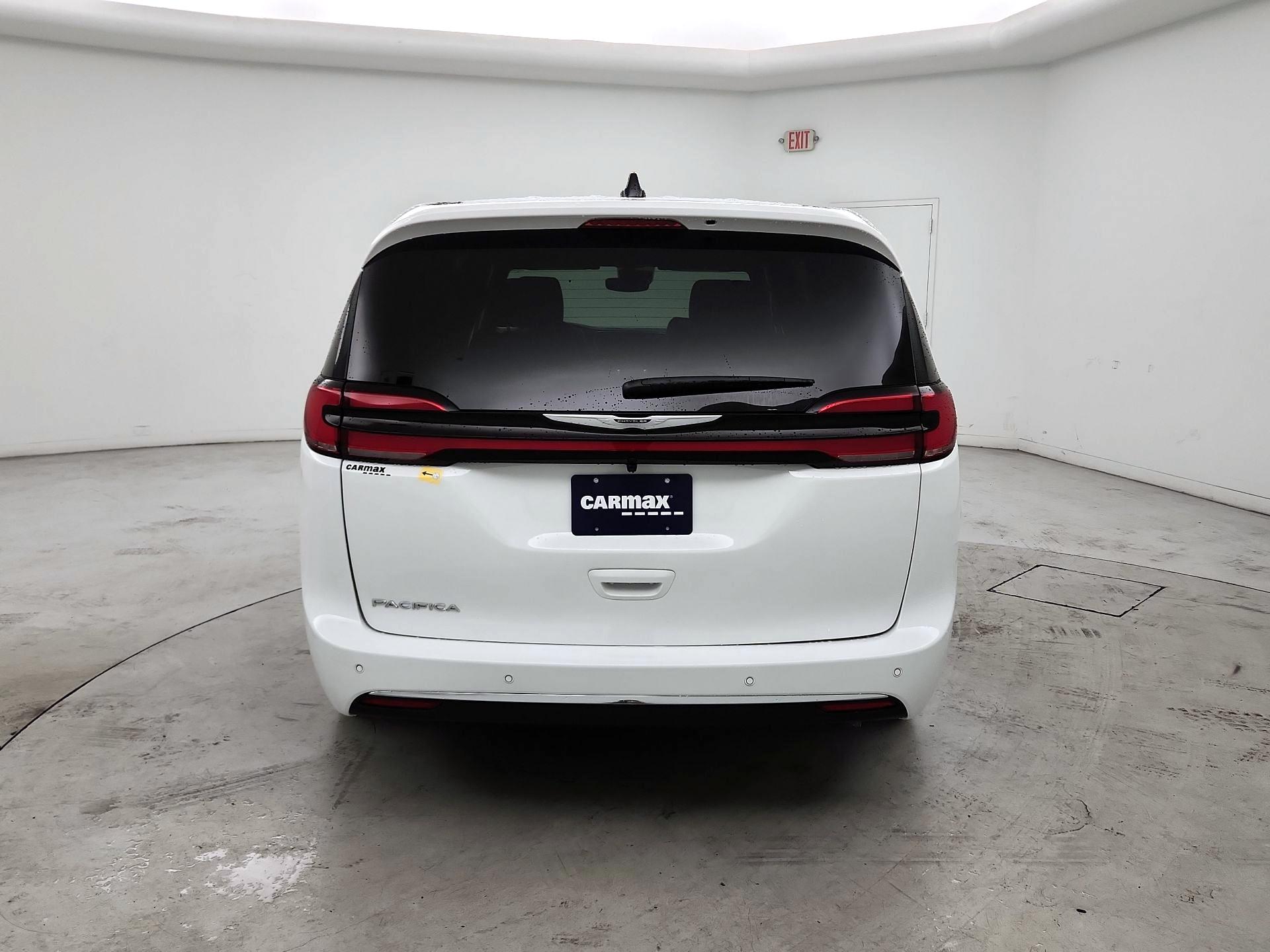 Thumbnail: 2026 Chrysler Pacifica - 6