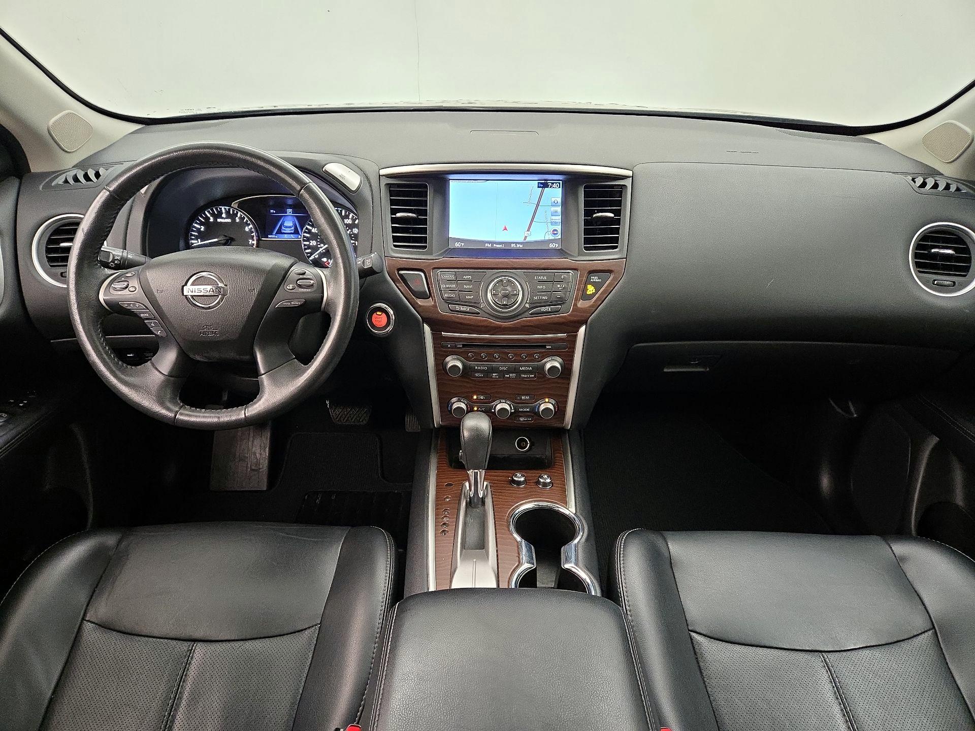 Thumbnail: 2017 Nissan Pathfinder - 9