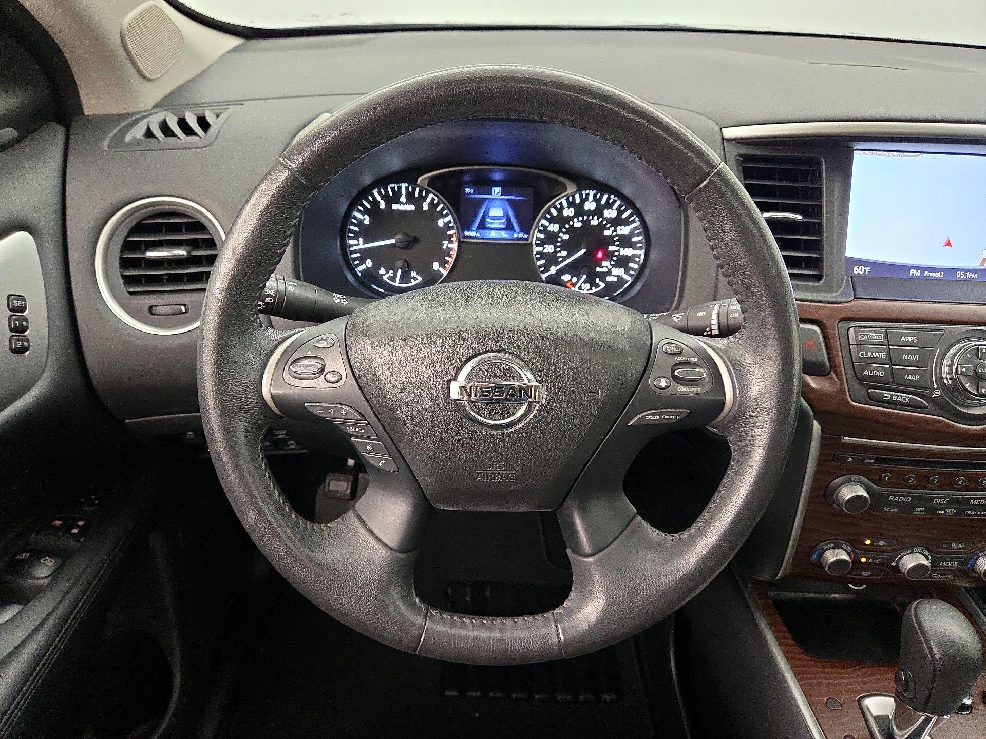 Thumbnail: 2017 Nissan Pathfinder - 10
