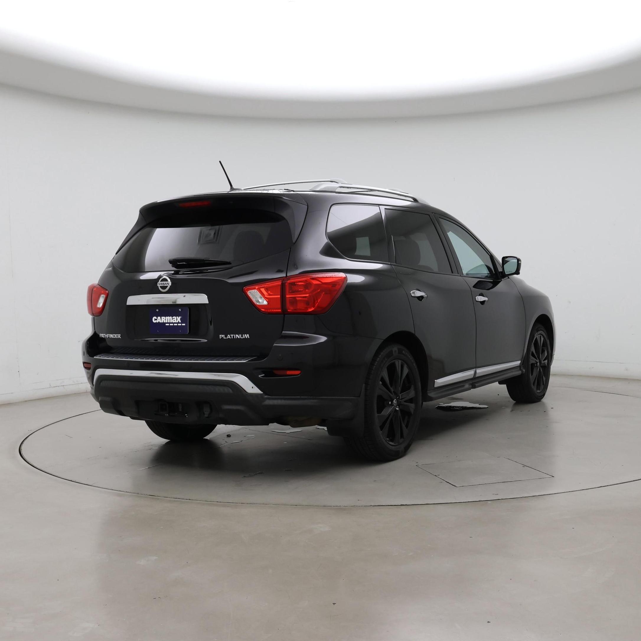 Thumbnail: 2017 Nissan Pathfinder - 8