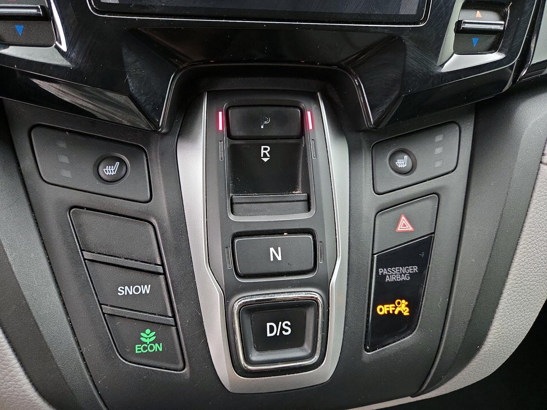 Thumbnail: 2018 Honda Odyssey - 17