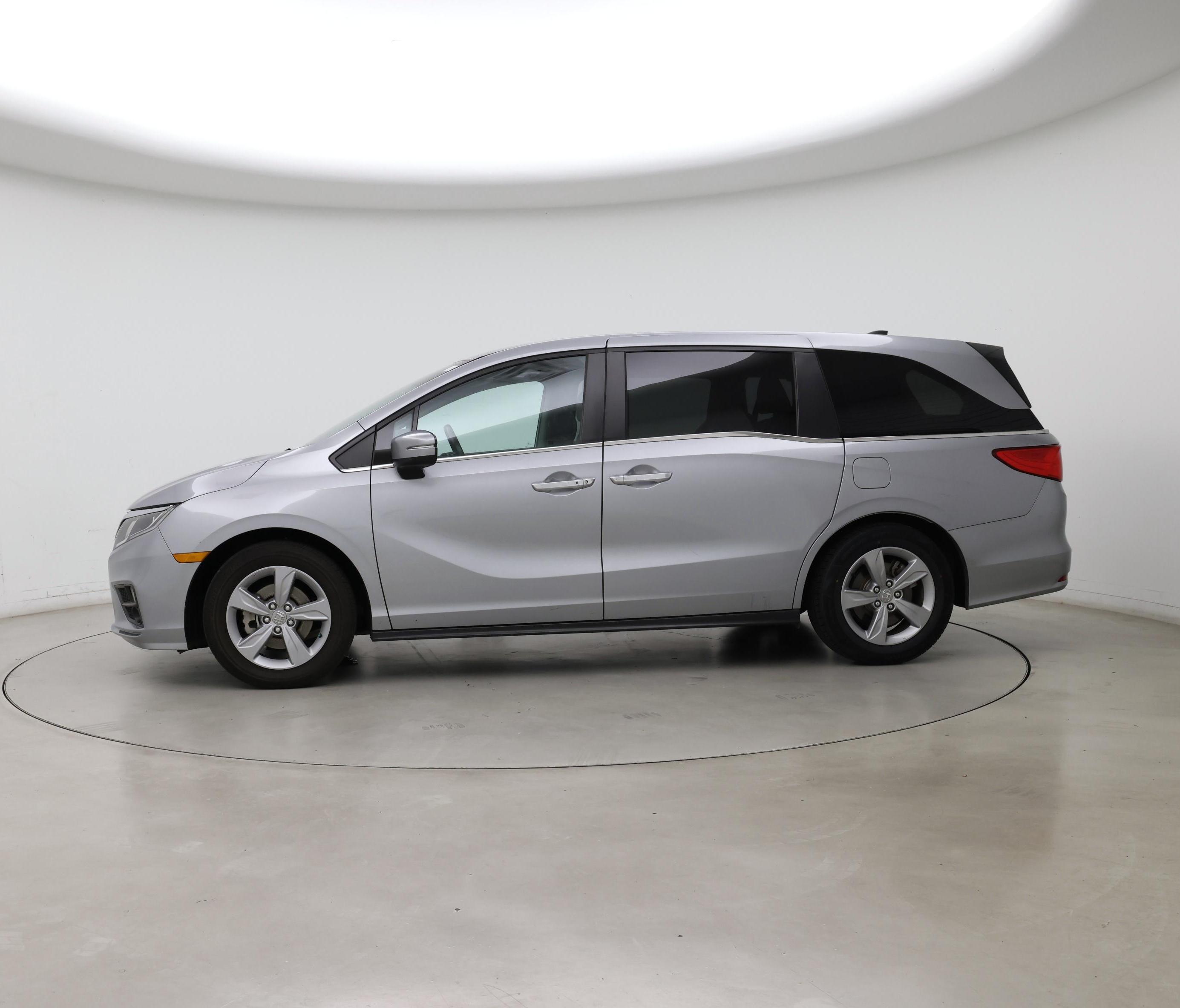 Thumbnail: 2018 Honda Odyssey - 3