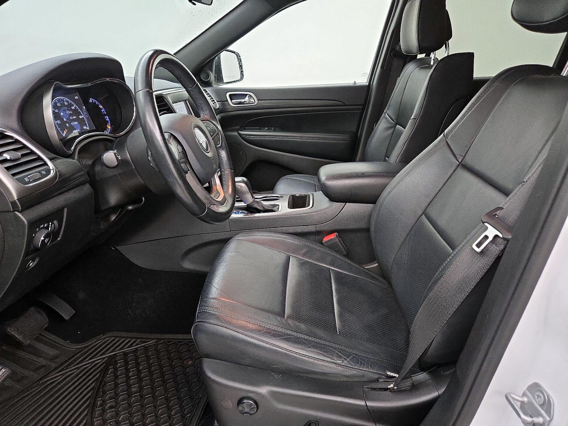 Thumbnail: 2020 Jeep Grand Cherokee - 11