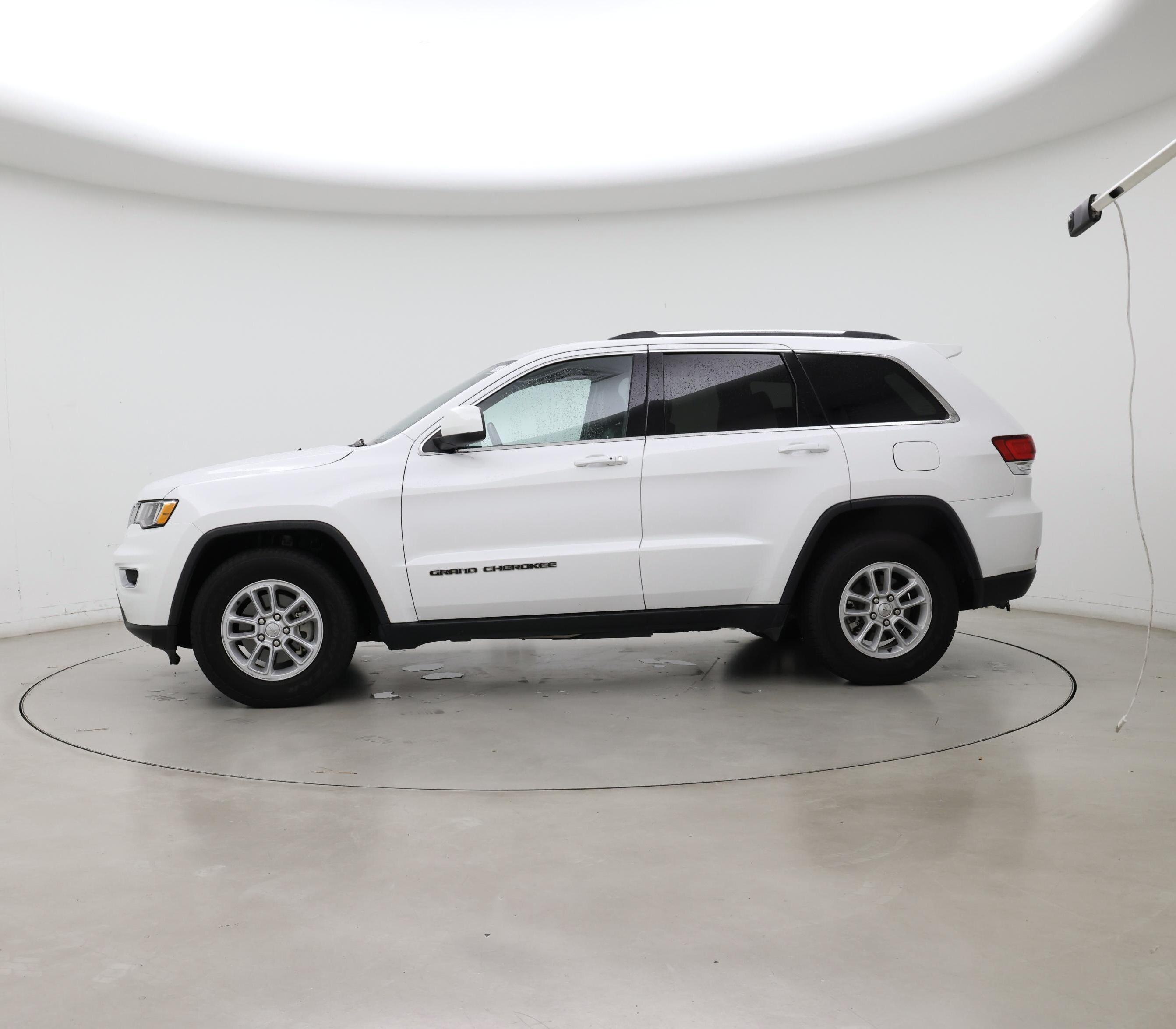 Thumbnail: 2020 Jeep Grand Cherokee - 3