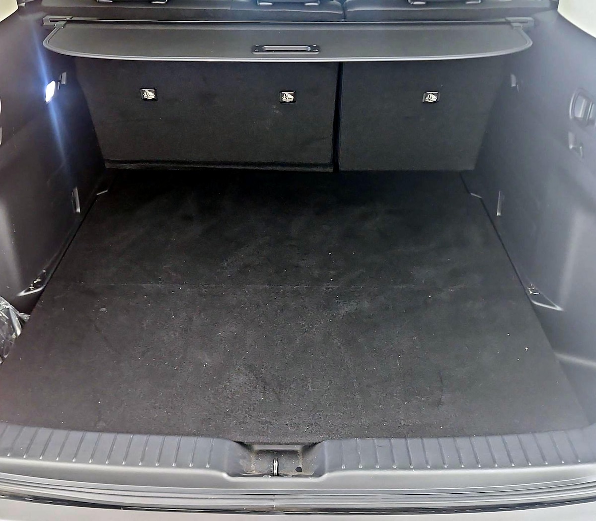 Trunk/Cargo (Seats Up)