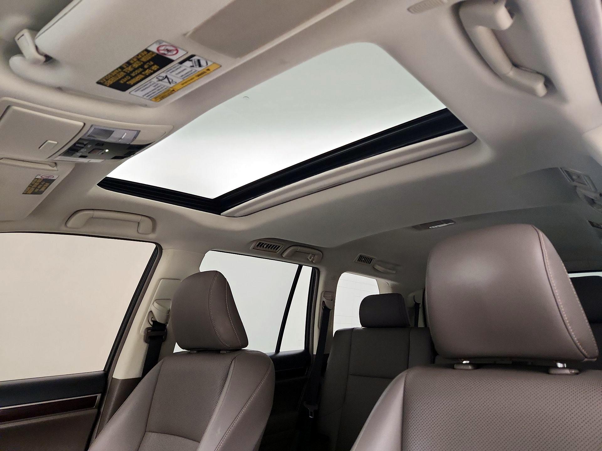 Thumbnail: 2019 Lexus GX - 18