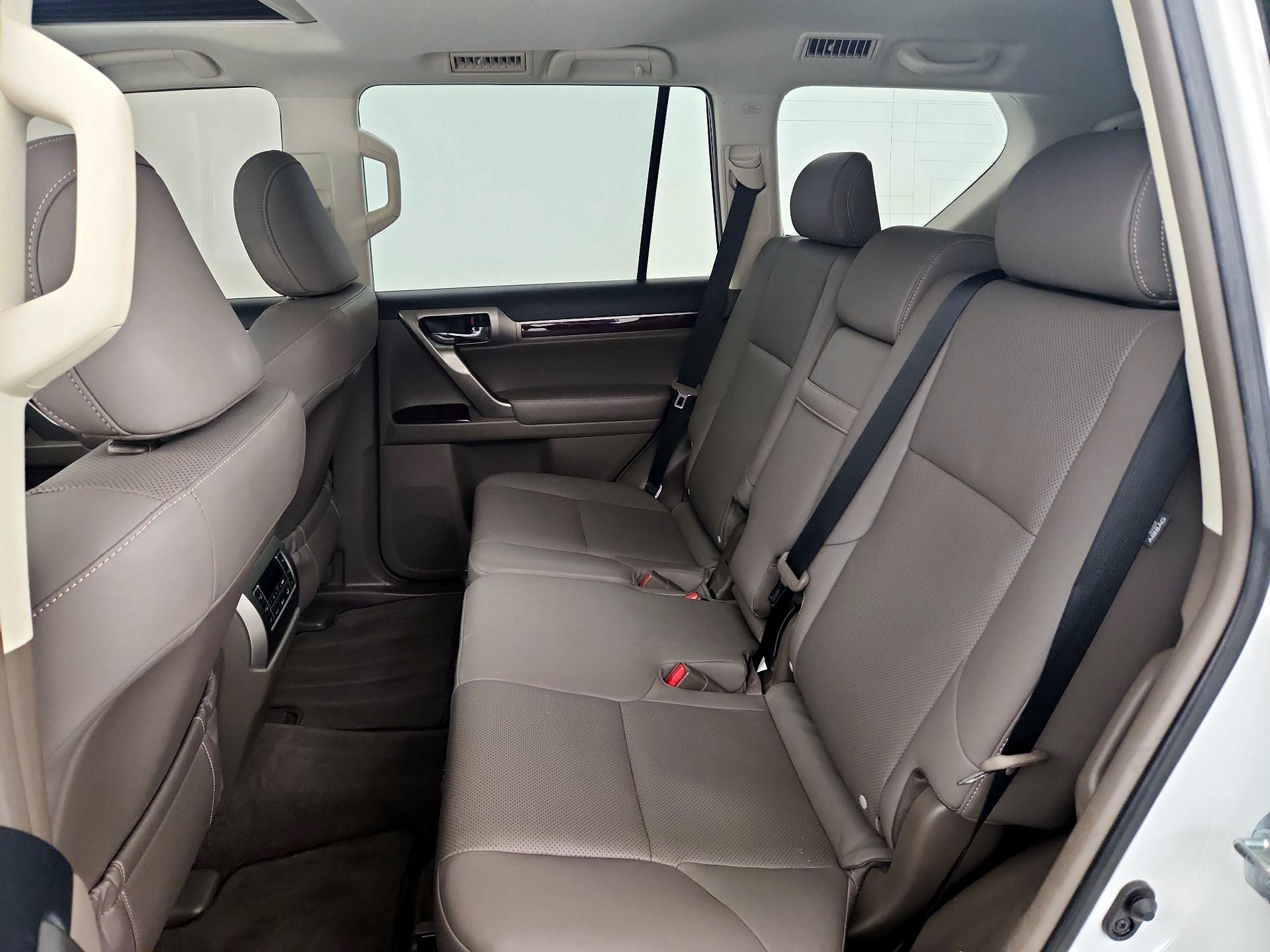 Thumbnail: 2019 Lexus GX - 19