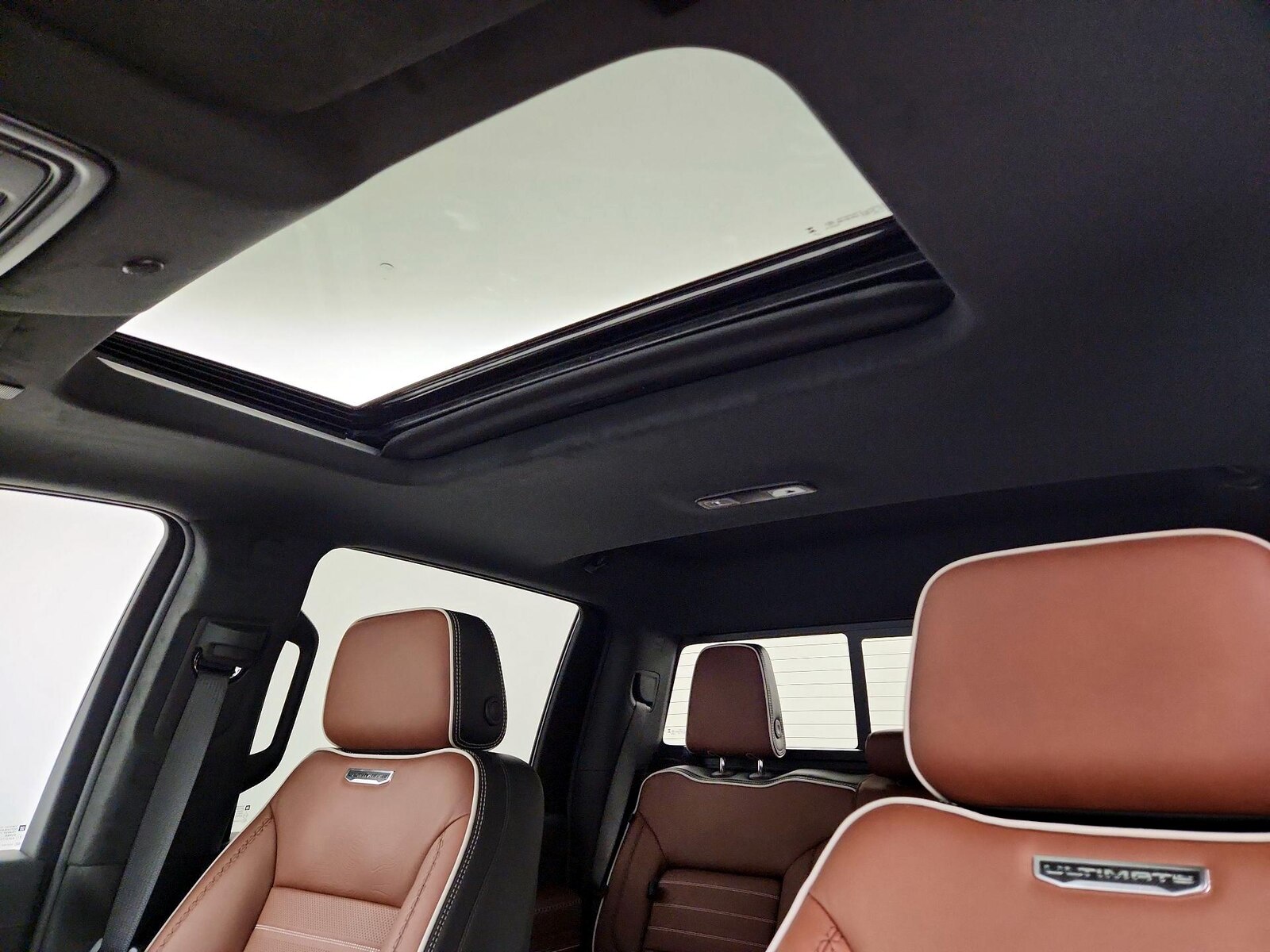 Sunroof(s) & Overhead Airbags