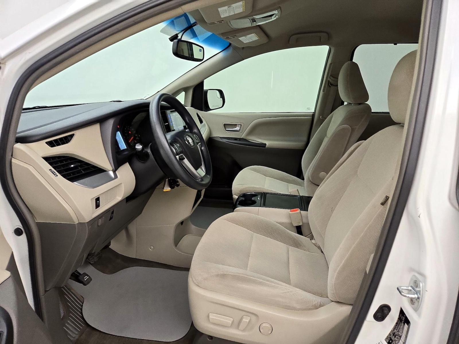 Power Seat(s) & Side Airbags
