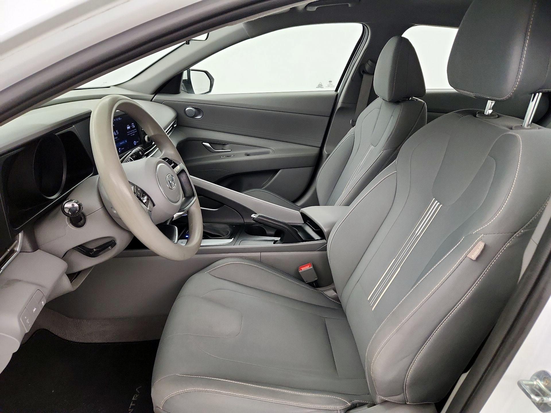 Thumbnail: 2022 Hyundai Elantra - 9