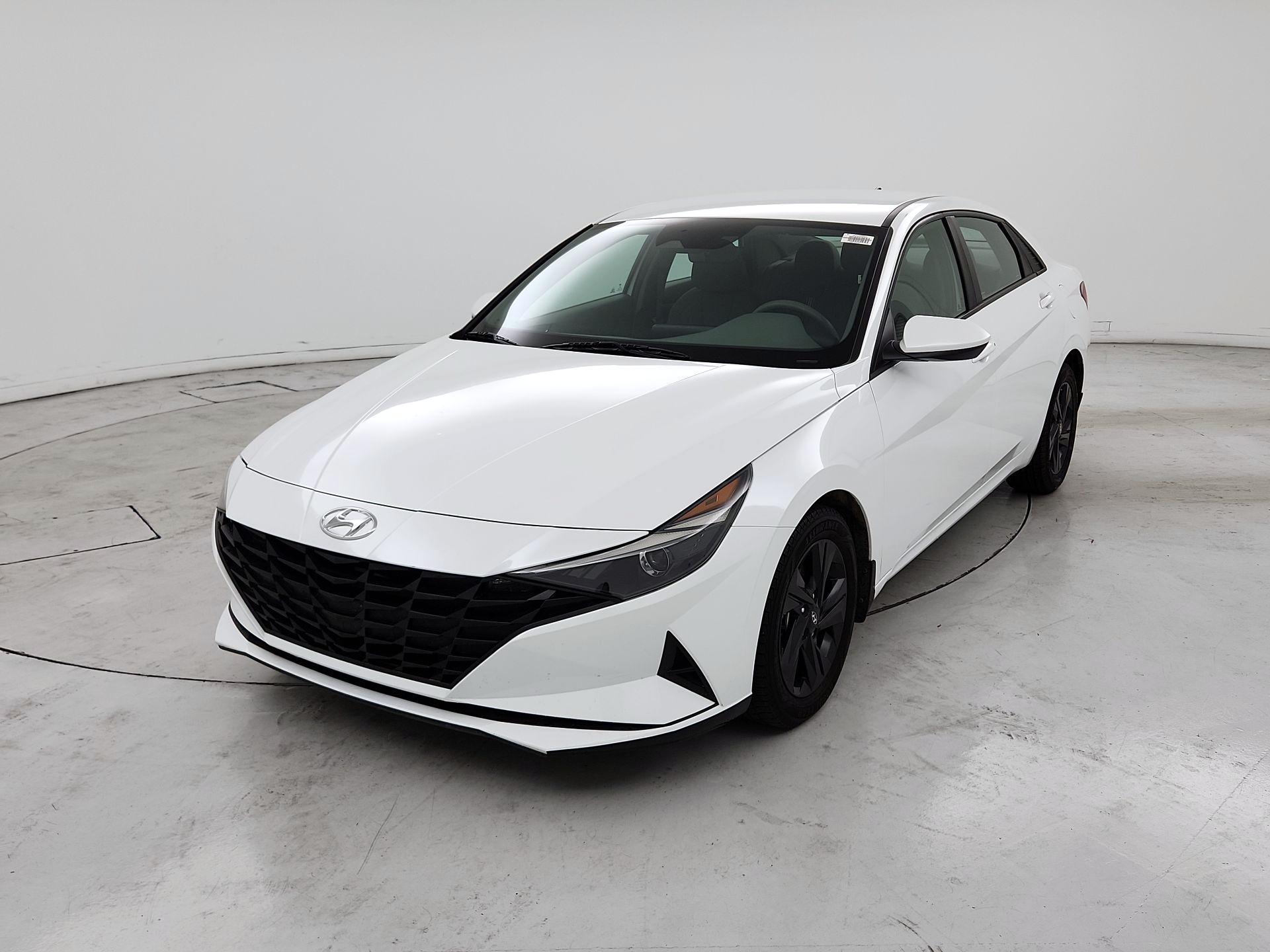 Thumbnail: 2022 Hyundai Elantra - 3