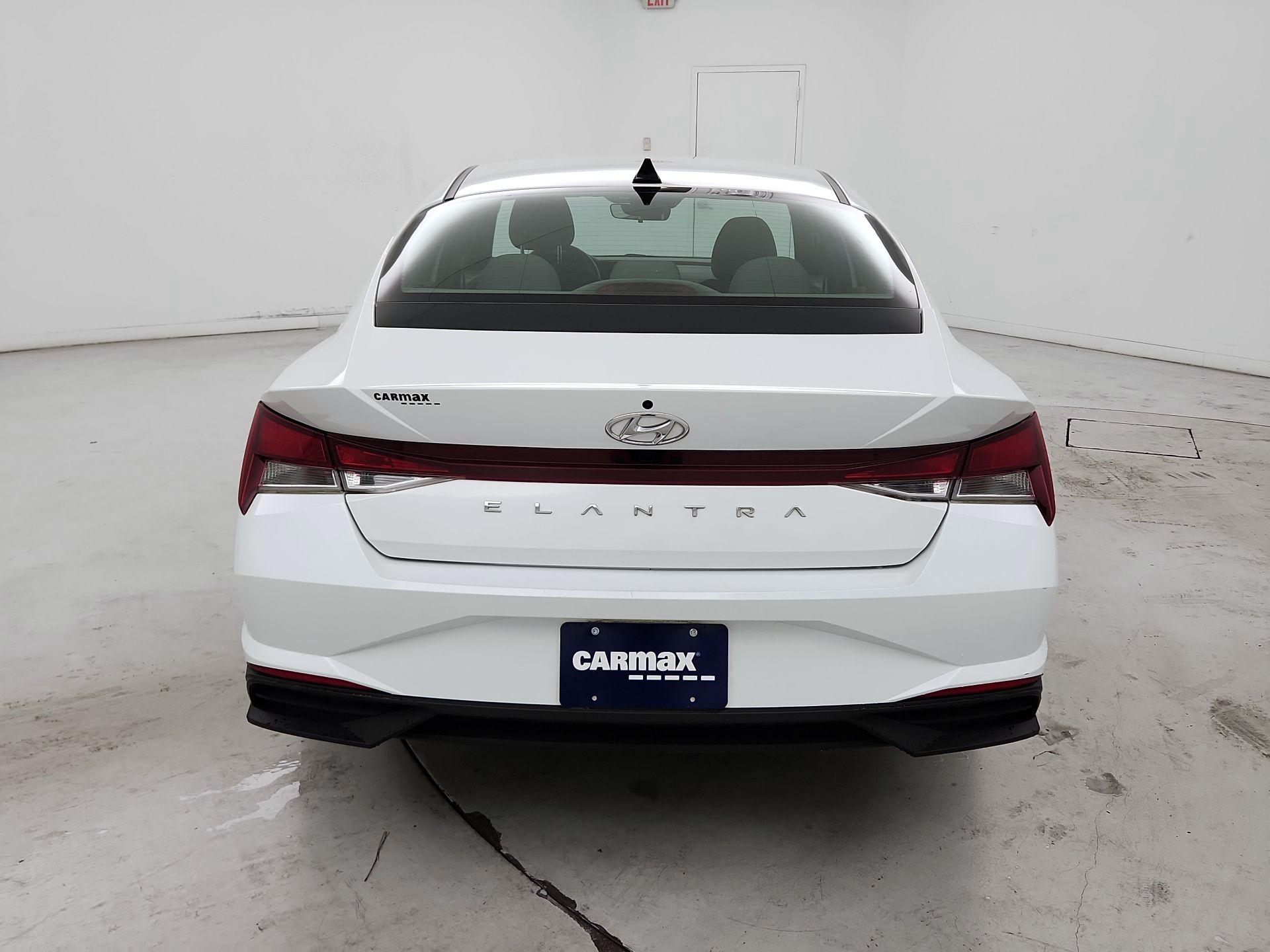 Thumbnail: 2022 Hyundai Elantra - 6
