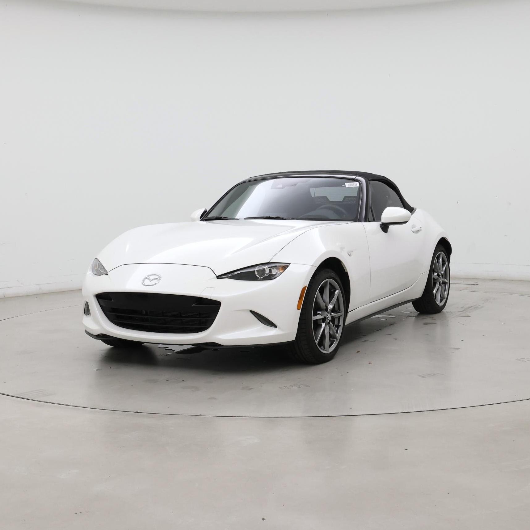 Thumbnail: 2023 Mazda MX-5 Miata - 4