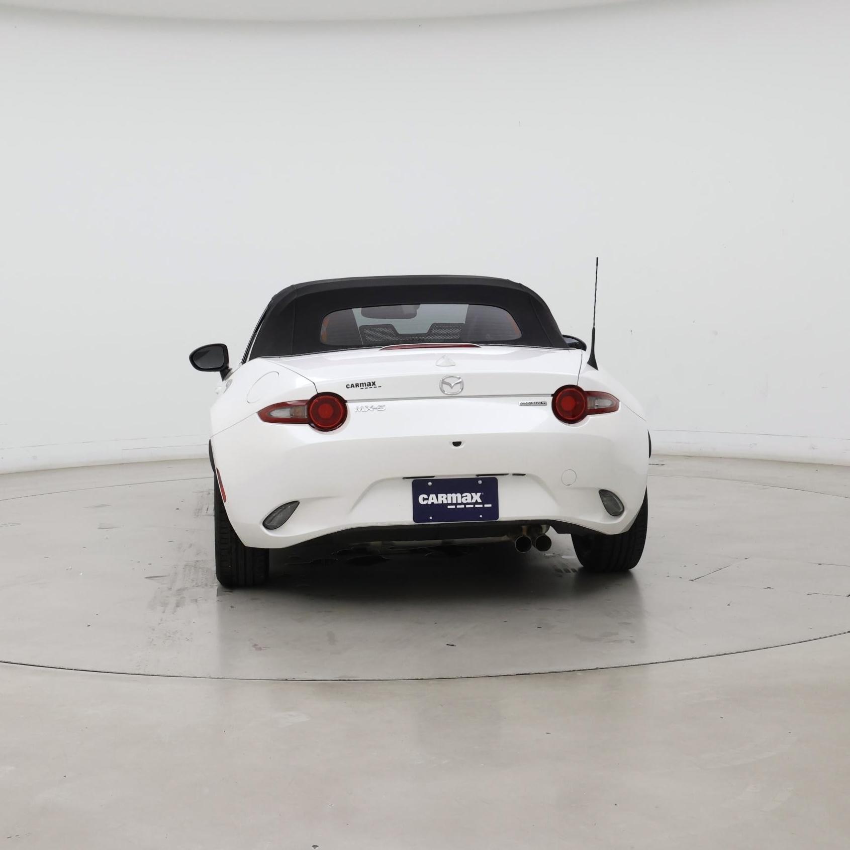 Thumbnail: 2023 Mazda MX-5 Miata - 6