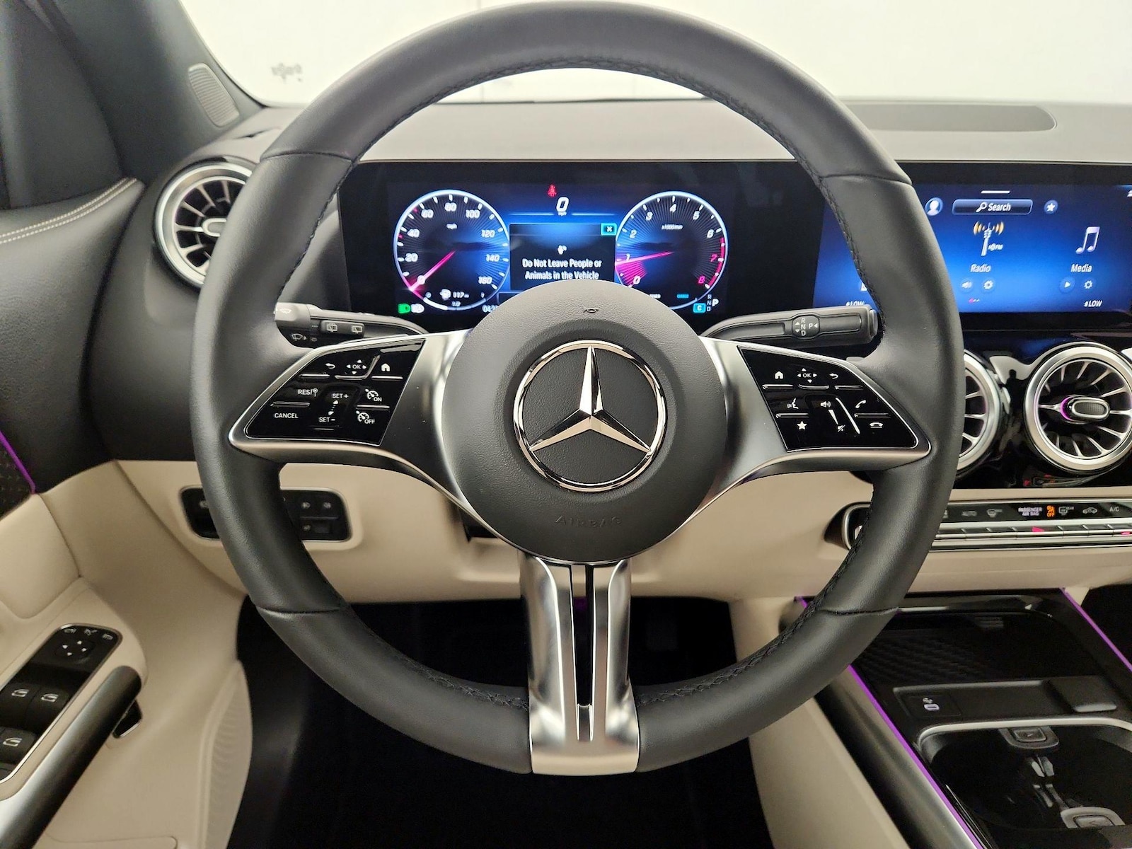 2025 Mercedes-Benz GLA GLA250 - Photo 9
