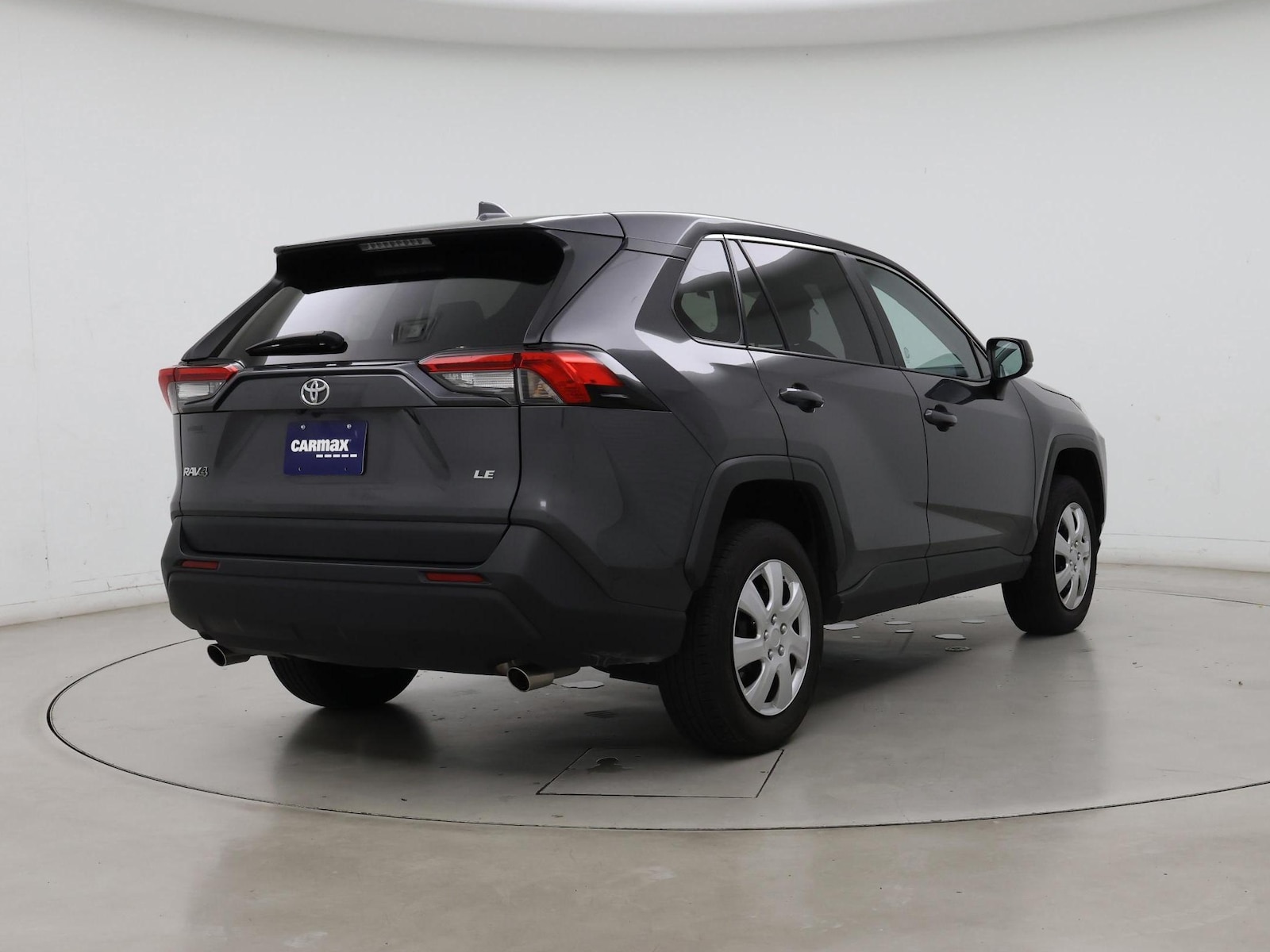 2025 Toyota RAV4 LE - Photo 9