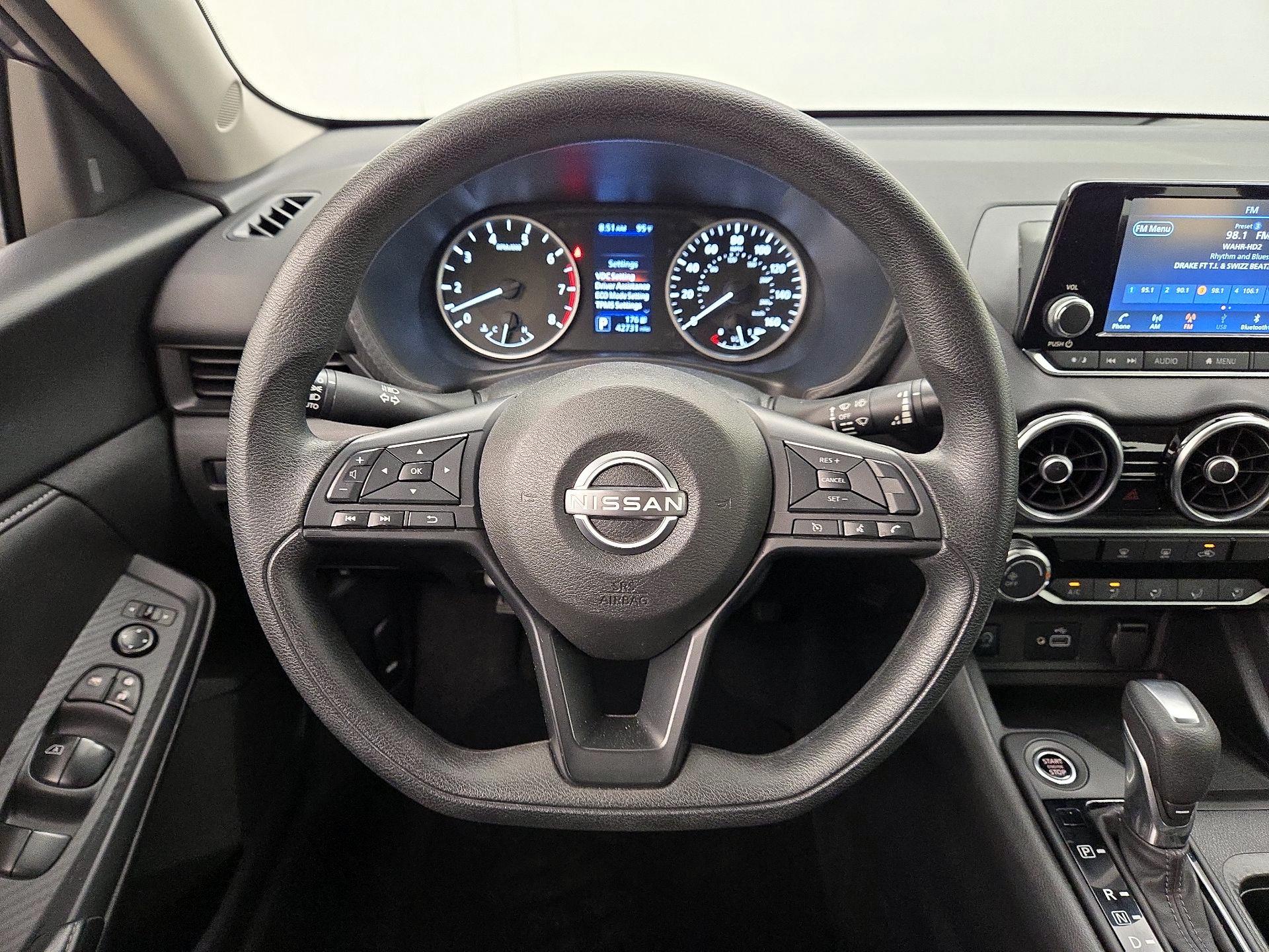 Thumbnail: 2024 Nissan Sentra - 10