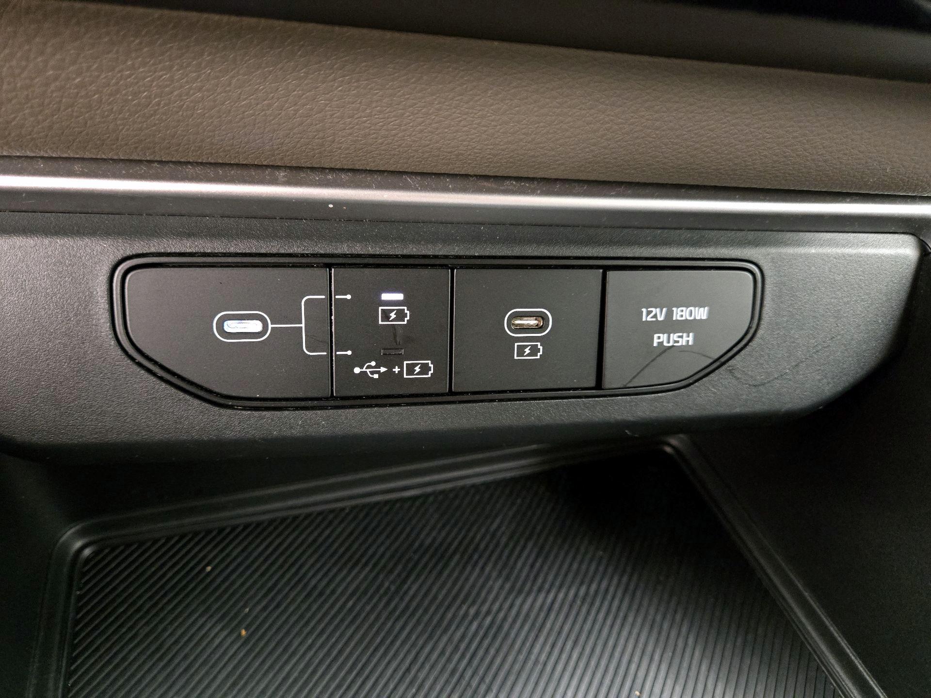 Thumbnail: 2025 Kia Carnival - 19